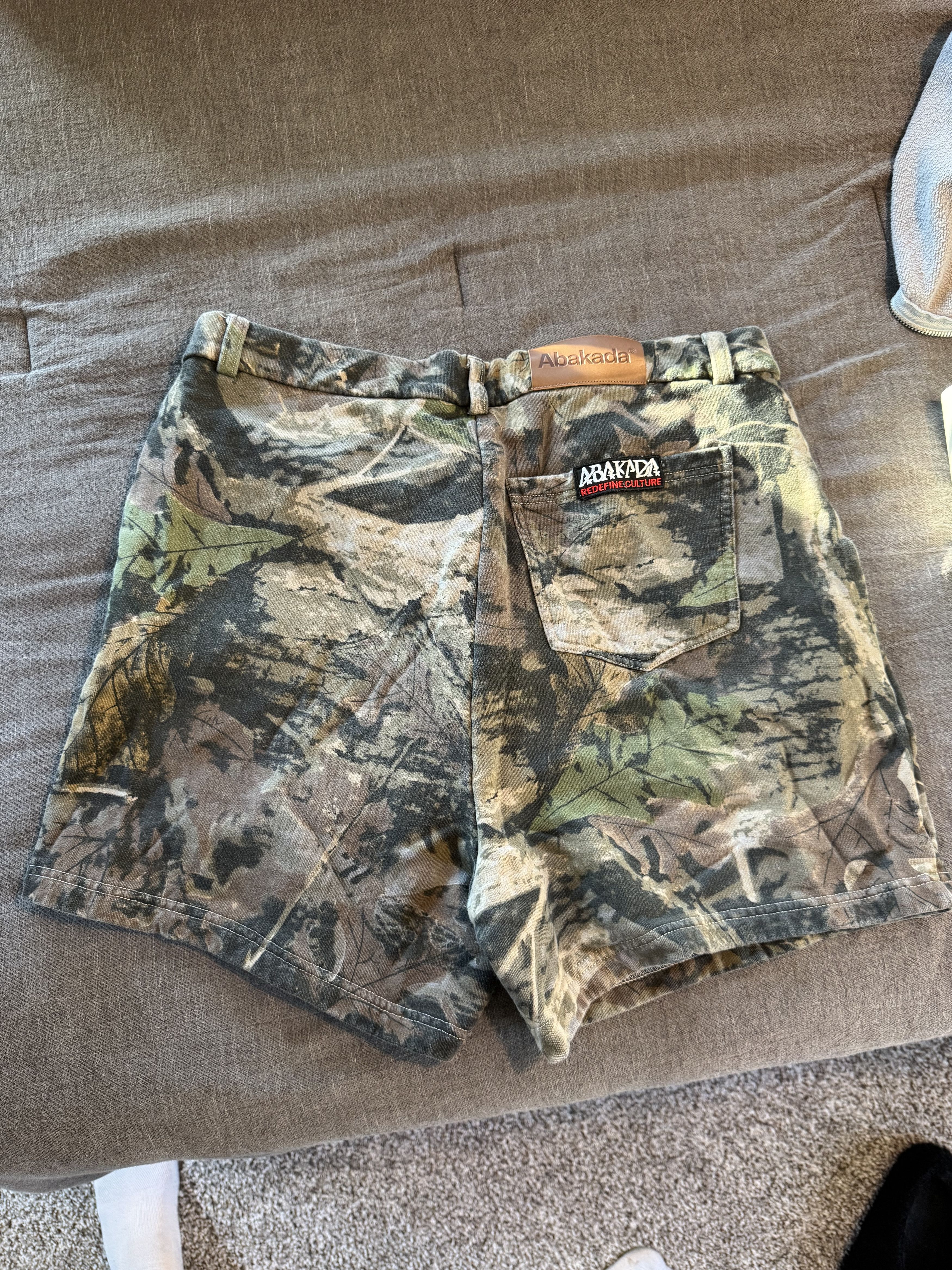 Other Abakada large camo shorts Size US 32 / EU 48 - 2 Thumbnail