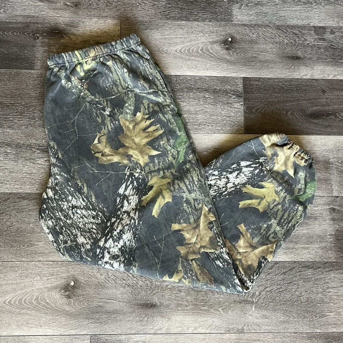Mossy Oaks Vintage 2000s Mossy Oaks Camo Print Sweatpants Sz XL Jerzees Size US 40 / EU 56 - 1 Thumbnail