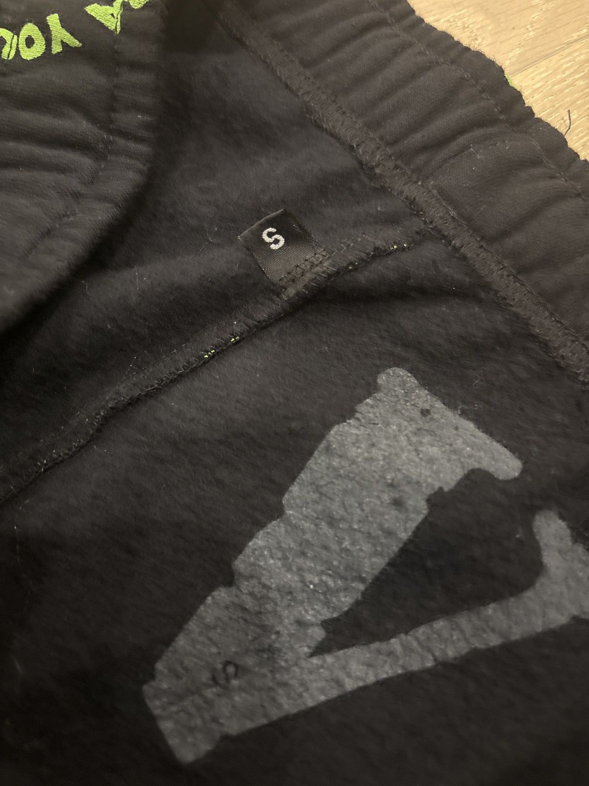 Vlone Vlone x NBA Youngboy Vlone lifestyle crossroads sweats Size US 28 / EU 44 - 11 Thumbnail