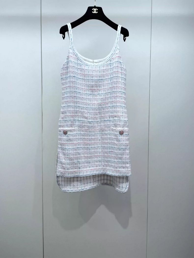 Chanel Chanel 22 Spring and Summer Plaid Dress 2504-Nextarrow Size XXS / US 00 / IT 34 - 1 Thumbnail