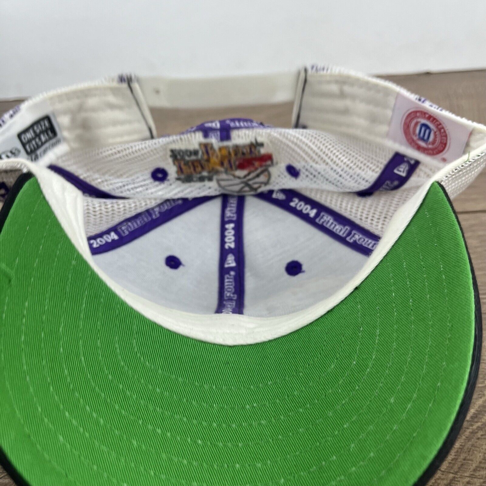 New Era UCONN Huskies Hat 2004 Regional Champions Hat Adjustable Bla Size ONE SIZE - 16 Thumbnail