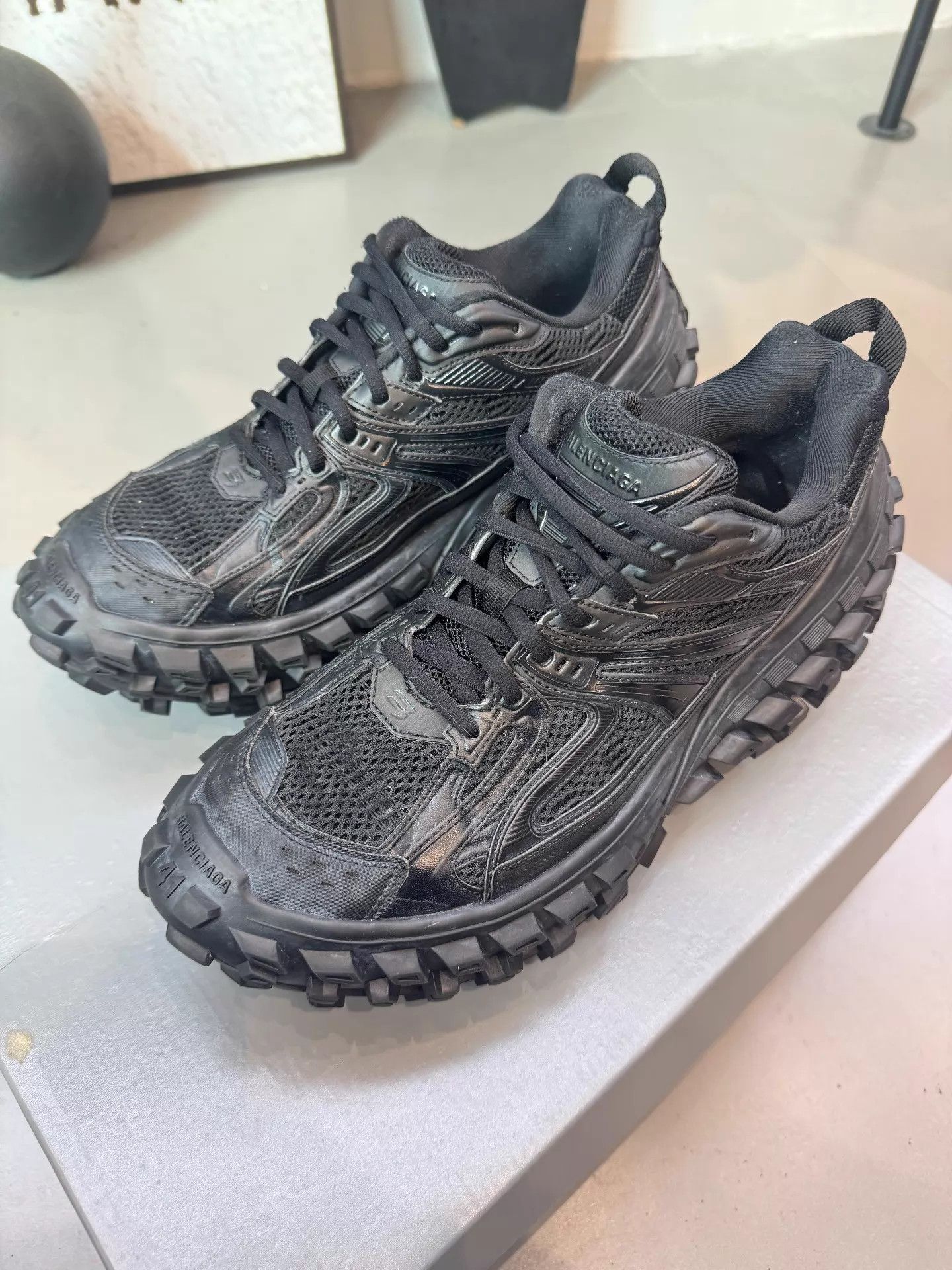 Balenciaga Balenciaga Defender Black 41 distressed mint Size US 8 / EU 41 - 1 Thumbnail