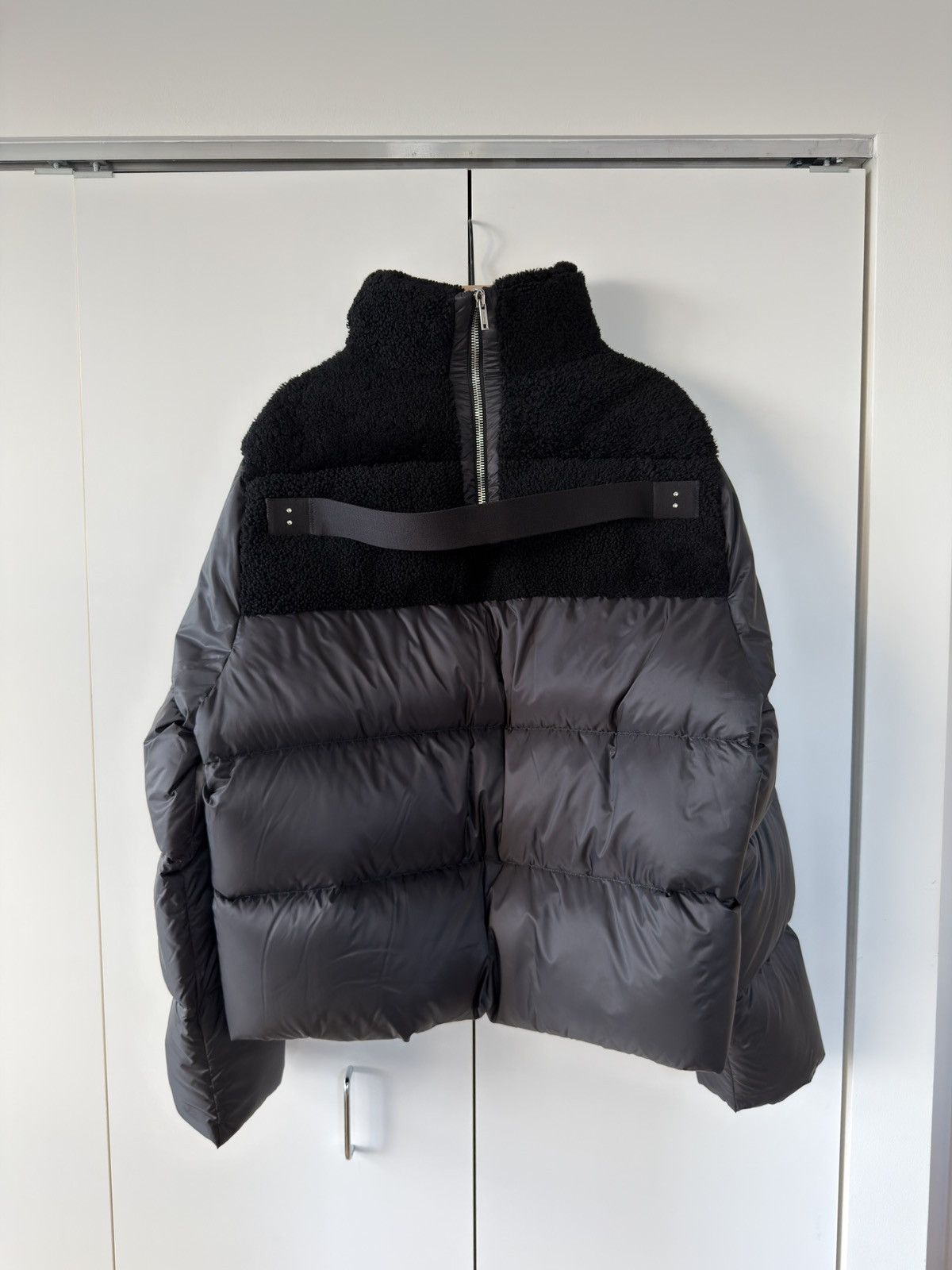 Moncler × Rick Owens Cyclopic Genuine Shearling Trim Down Puffer Jacket Black 4 Size US XL / EU 56 / 4 - 15 Thumbnail