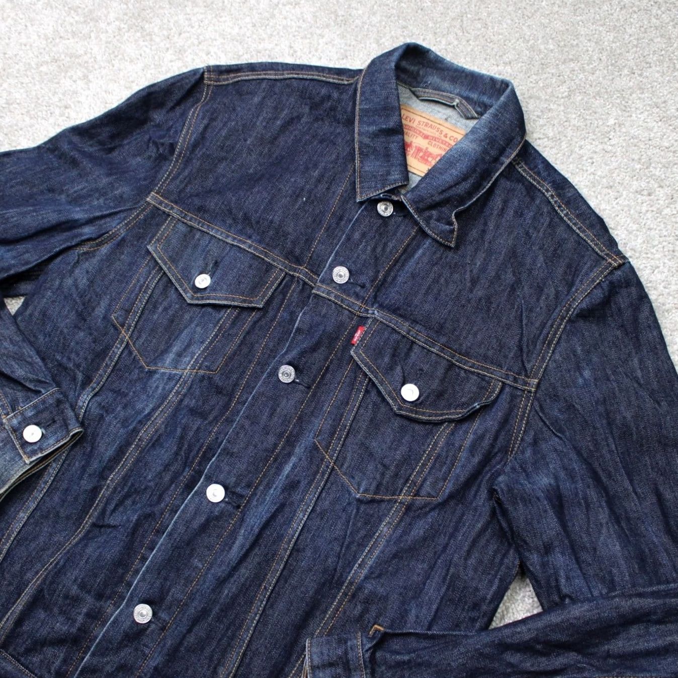 Levi's Levi's Trucker Jacket Mens XL Denim Blue 90s Rockabilly Workwear Whiskering Button Front Pockets Short Length Chest 46 in Regular Fit 70589 Size US XL / EU 56 / 4 - 2 Thumbnail