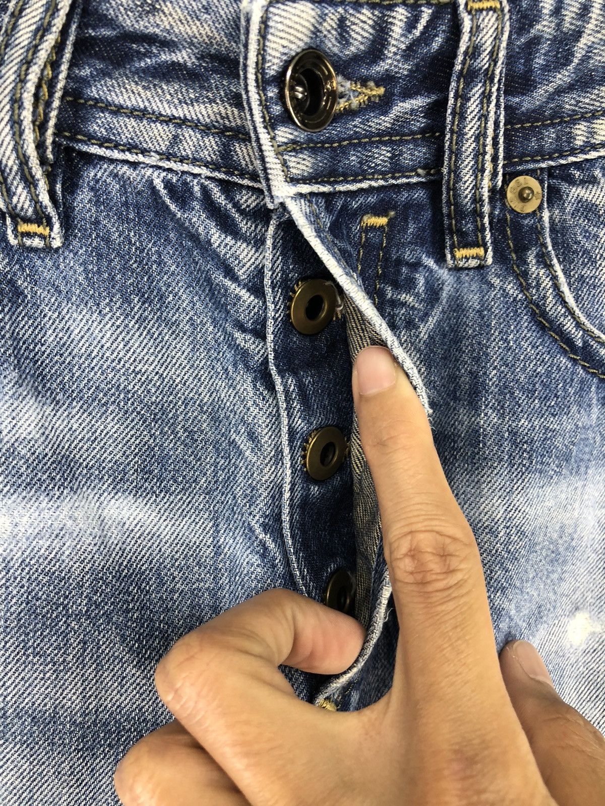 Diesel Vintage Diesel Blue Eyecons 2015/2 Edition Distressed Jeans Size US 28 / EU 44 - 7 Thumbnail