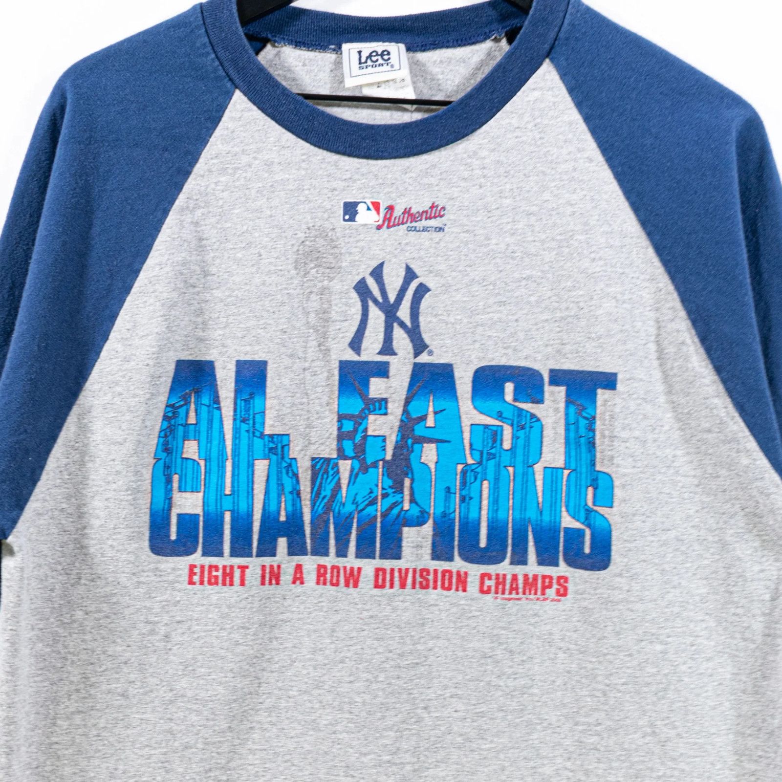 Lee New York Yankees 2005 AL East Champions Tee XL Lee Sport MLB Size US XL / EU 56 / 4 - 4 Thumbnail
