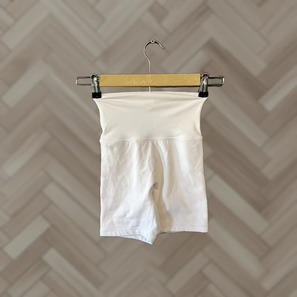 Vintage Offline Aerie Womens White Biker Shorts 2XS Regular Size White 2XS Womens Size 24" / US 00 / IT 34 - 1 Thumbnail