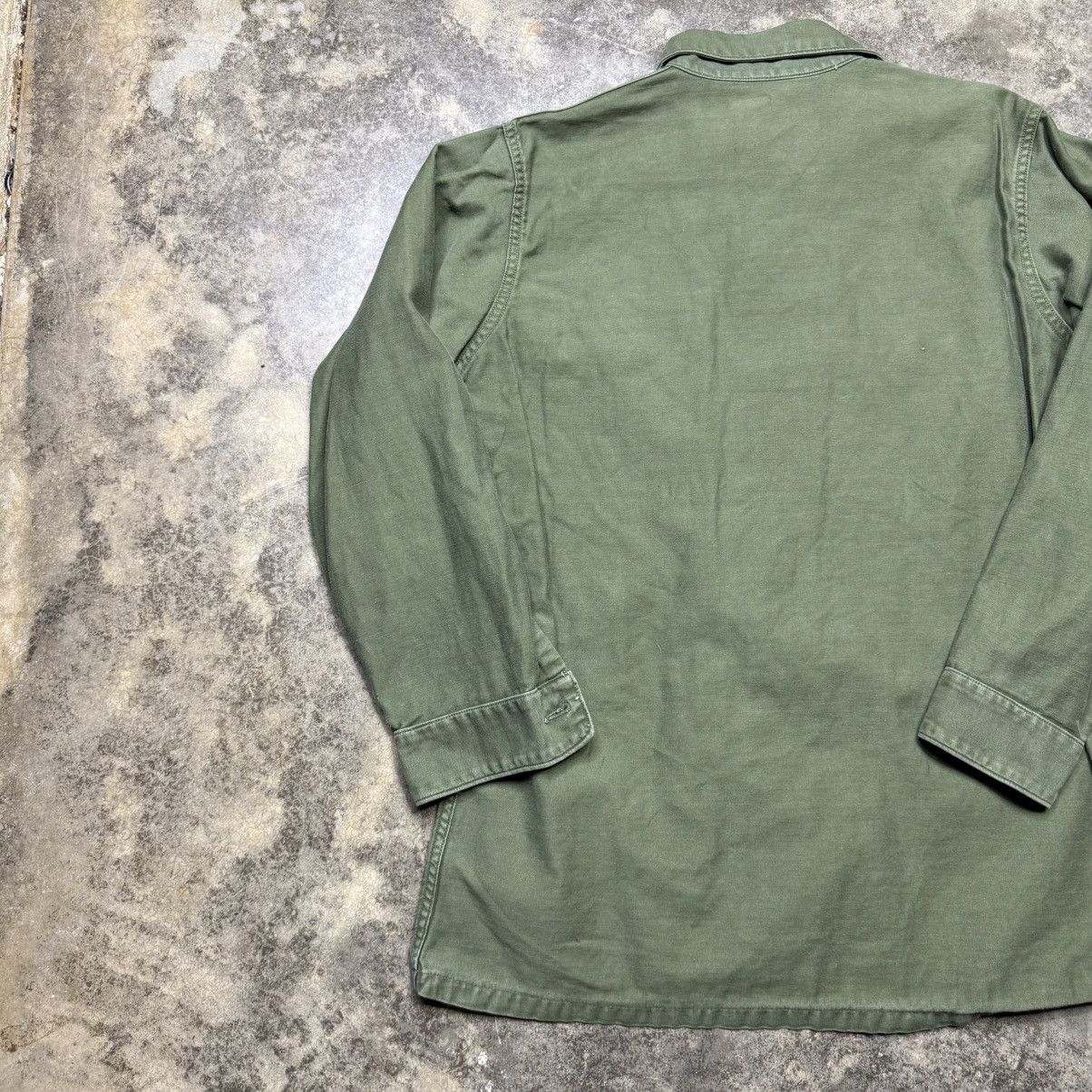 Vintage vintage green OG 107 US navy button up shirt Size US M / EU 48-50 / 2 - 9 Thumbnail