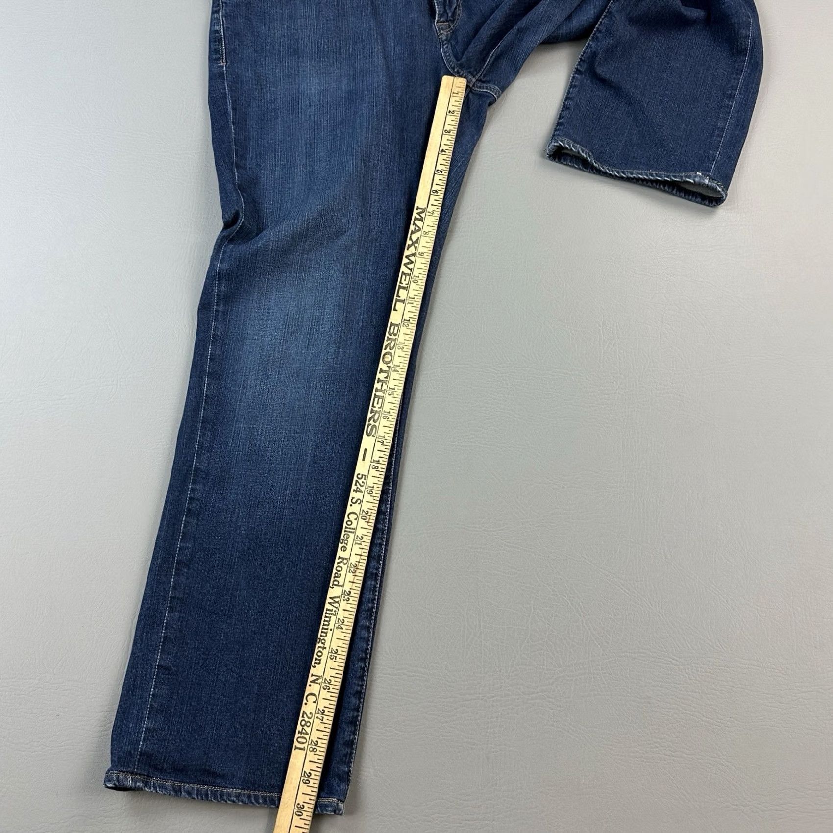 Vintage 34 Heritage Charisma Jeans Mens 34x30 Blue Comfort Rise Classic Stretch Jeans Mens Regular Blue Size US 36 / EU 52 - 2 Thumbnail