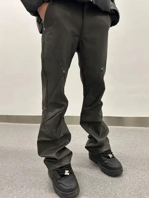 Japanese Brand Tomoko x Akane Avant garde studded pu leather flare pants Size US 34 / EU 50 - 4 Thumbnail
