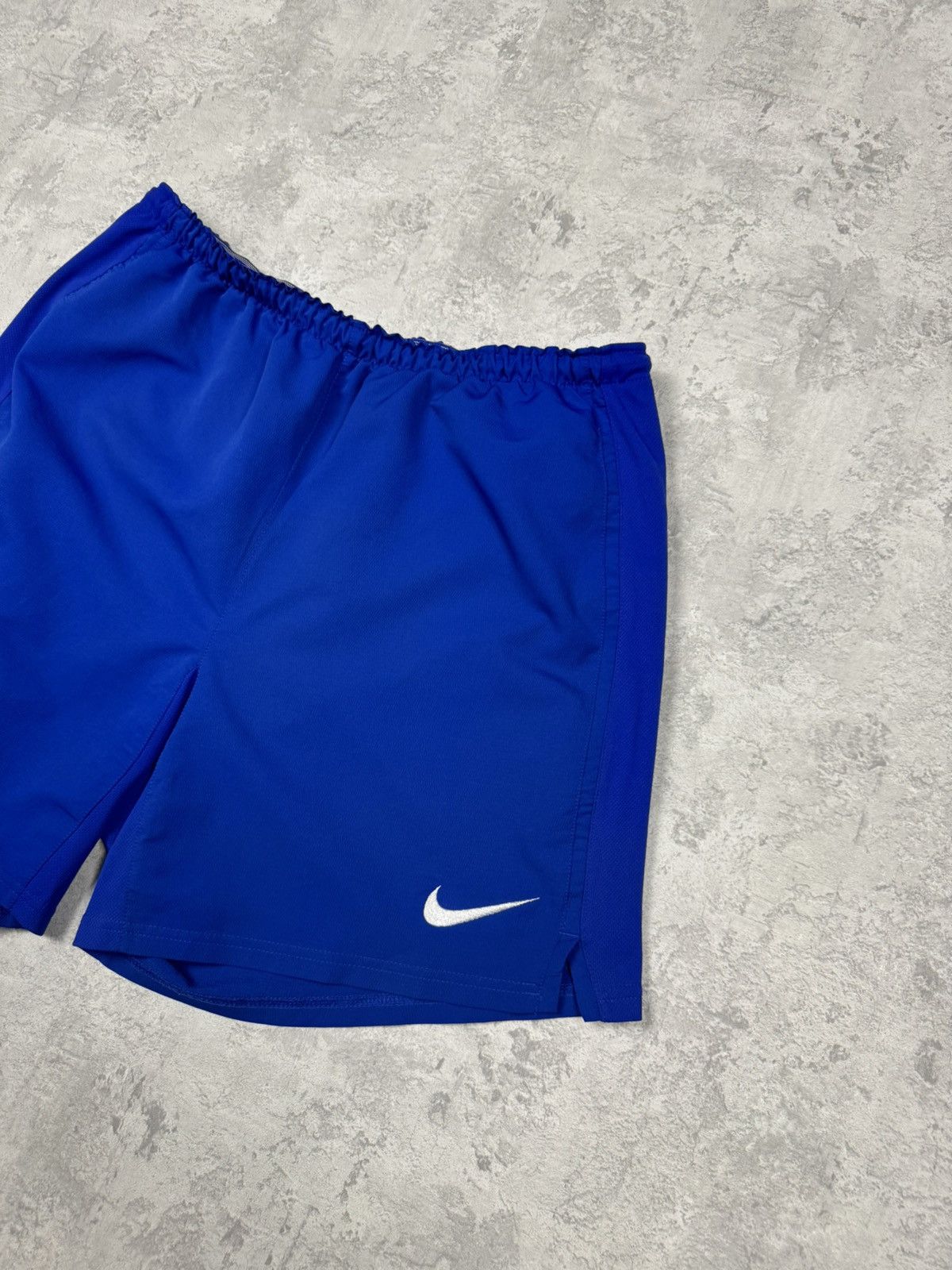 Nike Vintage Nike Manchester United Shorts Size L Size US 34 / EU 50 - 3 Thumbnail