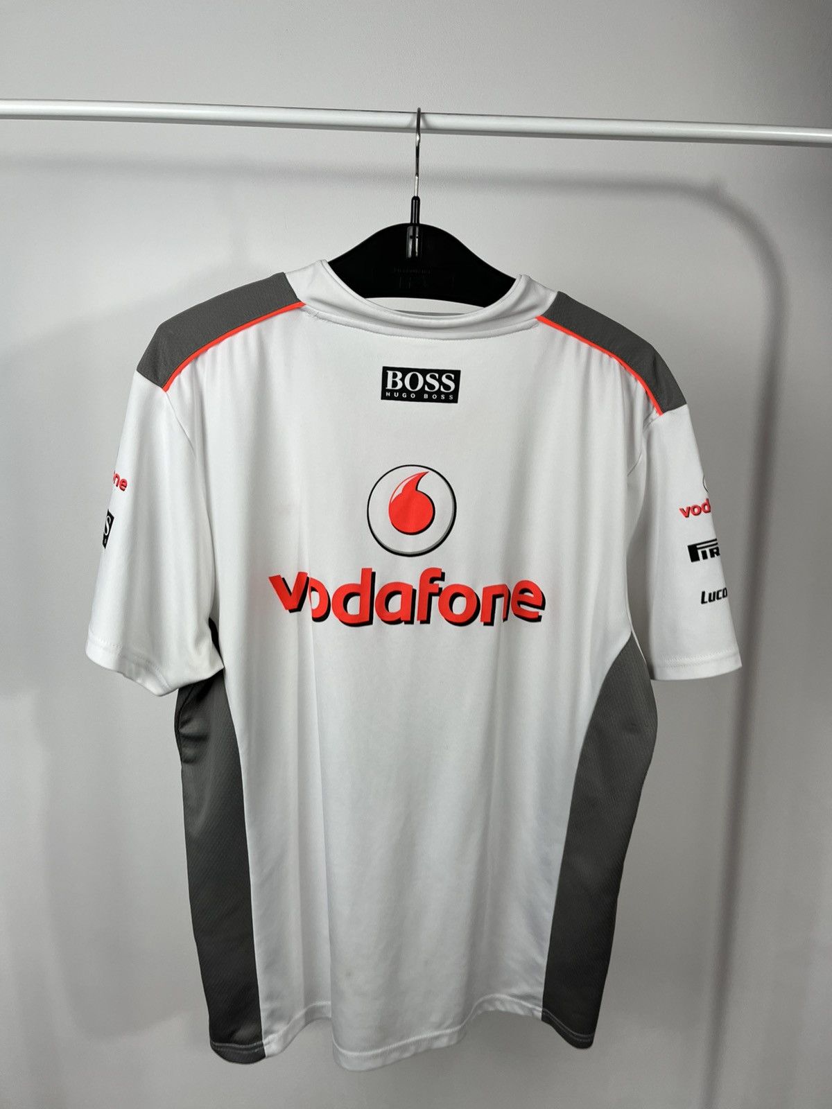 Mercedes-Benz Hugo Boss McLaren Mercedes Vodafone F1 Team Shirt Racing Tee Size US L / EU 52-54 / 3 - 15 Thumbnail