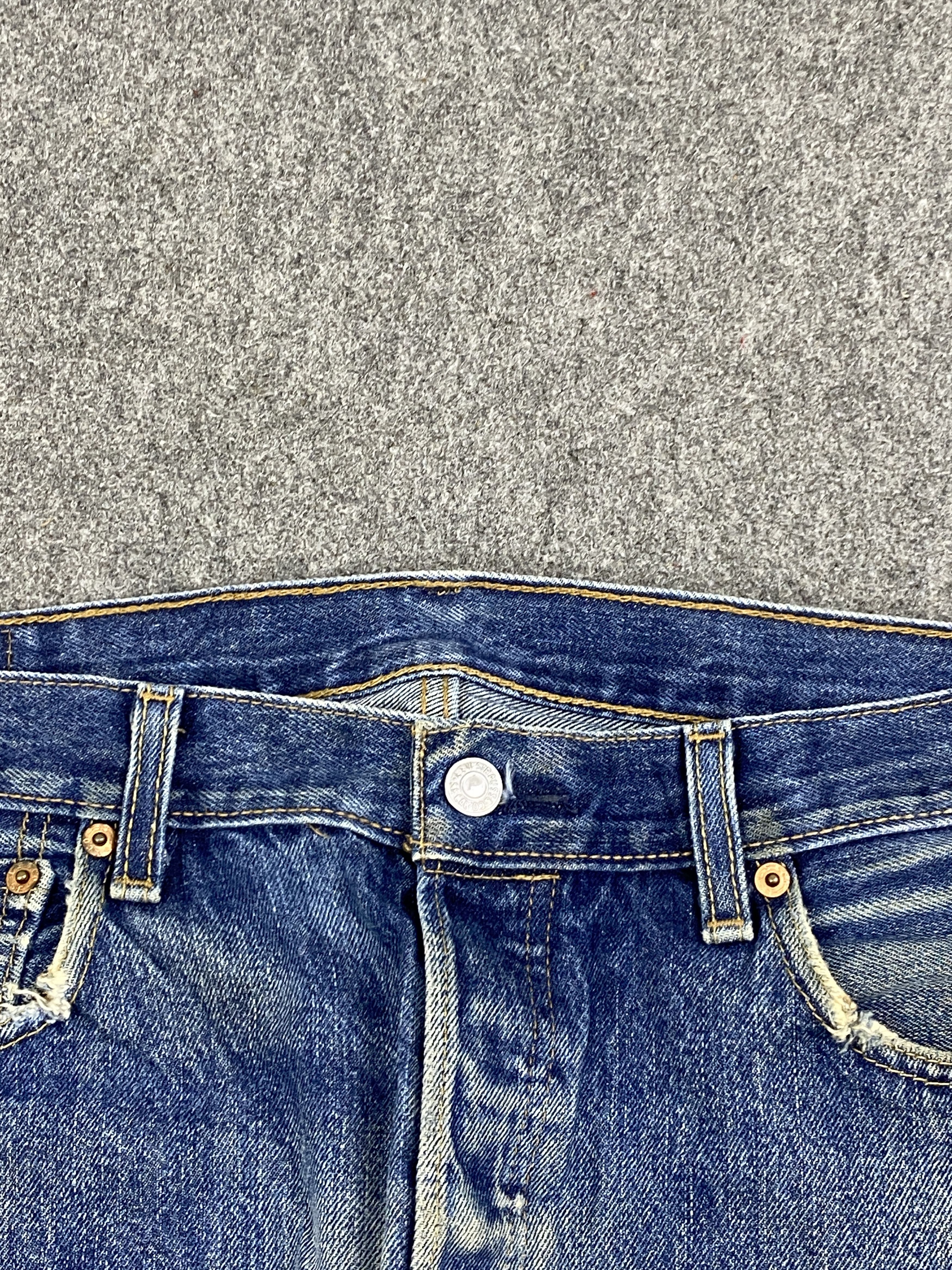 Levi's Vintage Levis 501 Faded Blue Jeans DP2810 Size US 35 - 11 Thumbnail