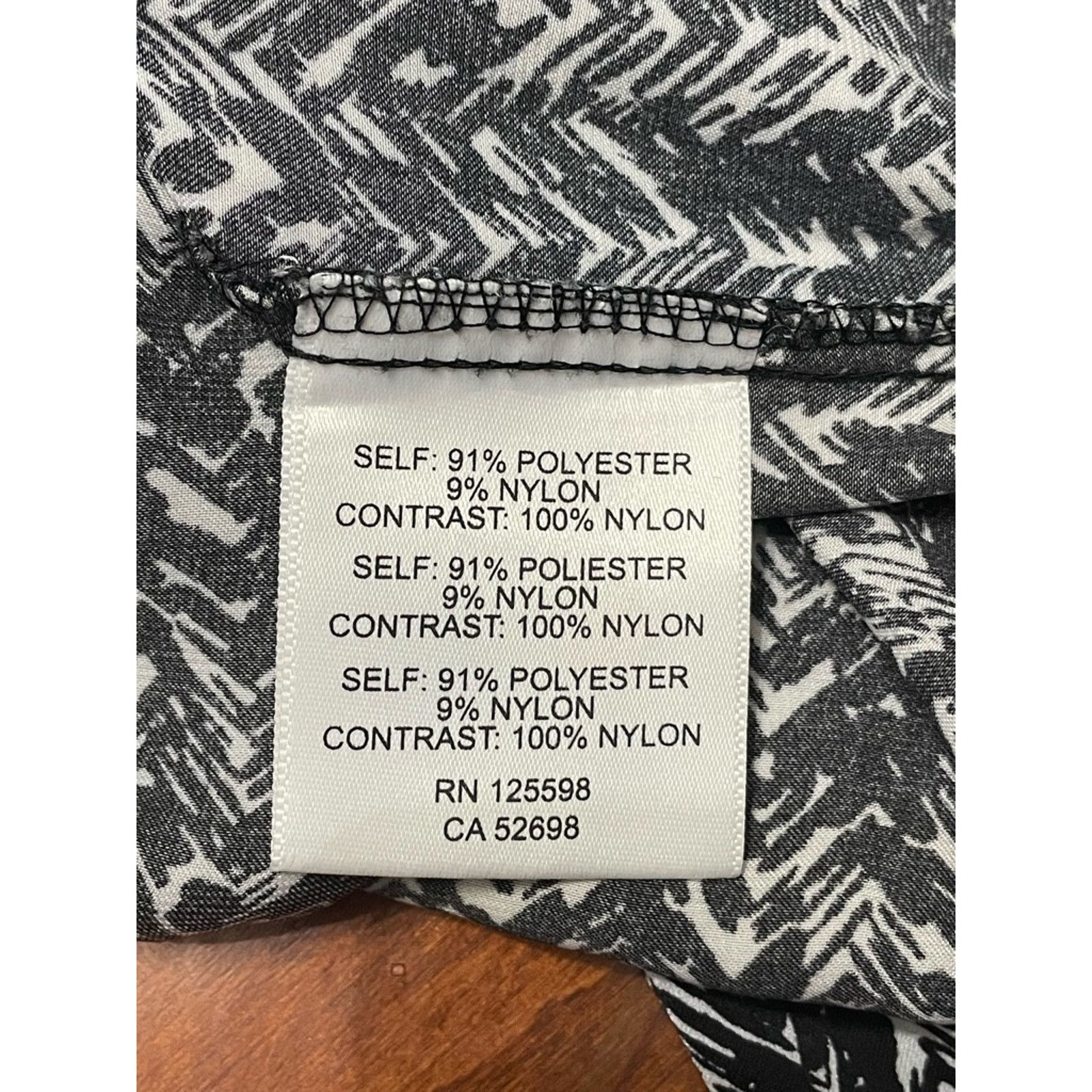 Other Ellen Tracy Blouse Abstract Long Sleeve Sheer Black/White S Size S / US 4 / IT 40 - 9 Thumbnail