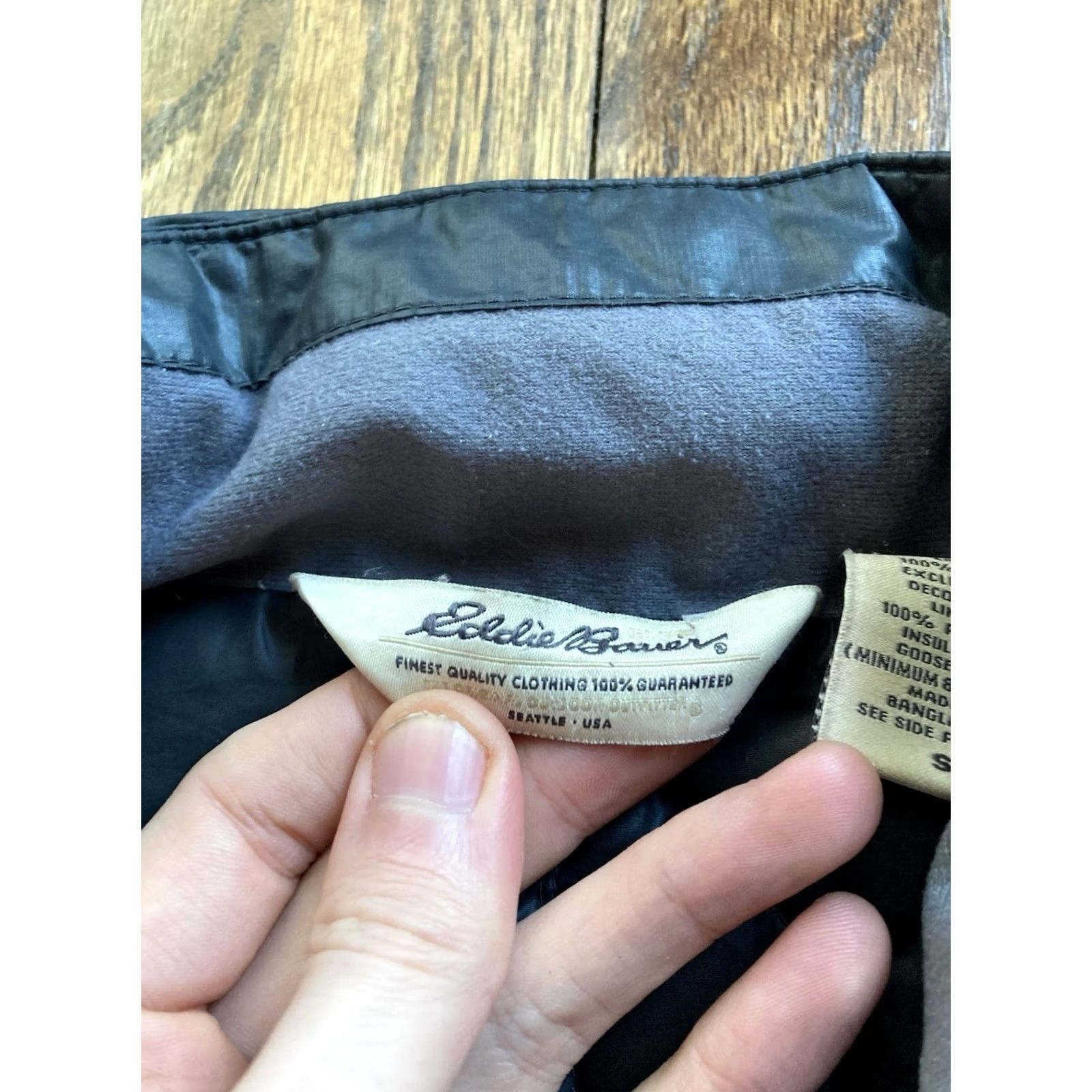 Eddie Bauer VINTAGE Eddie Bauer Jacket Womens S Black Down 700 Fill Quilted Full Zip Lined Pockets Outdoor Ski Classic Women Size S / US 4 / IT 40 - 7 Thumbnail