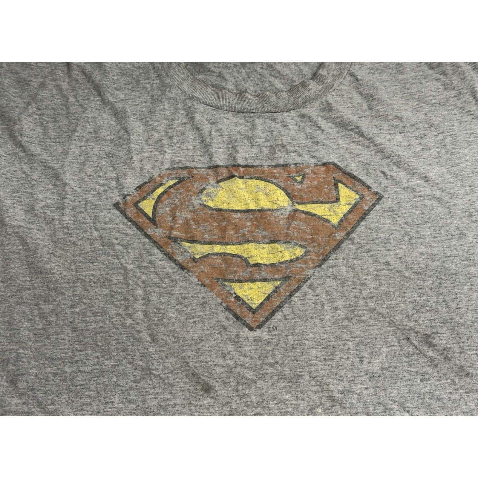 Vintage Warner Bros. DC Superman Logo T-Shirt Men's Medium Gray Solid Short Sleeve Crew Neck Pullover Boxy Vintage Style Graphic Tee Size US M / EU 48-50 / 2 - 3 Thumbnail