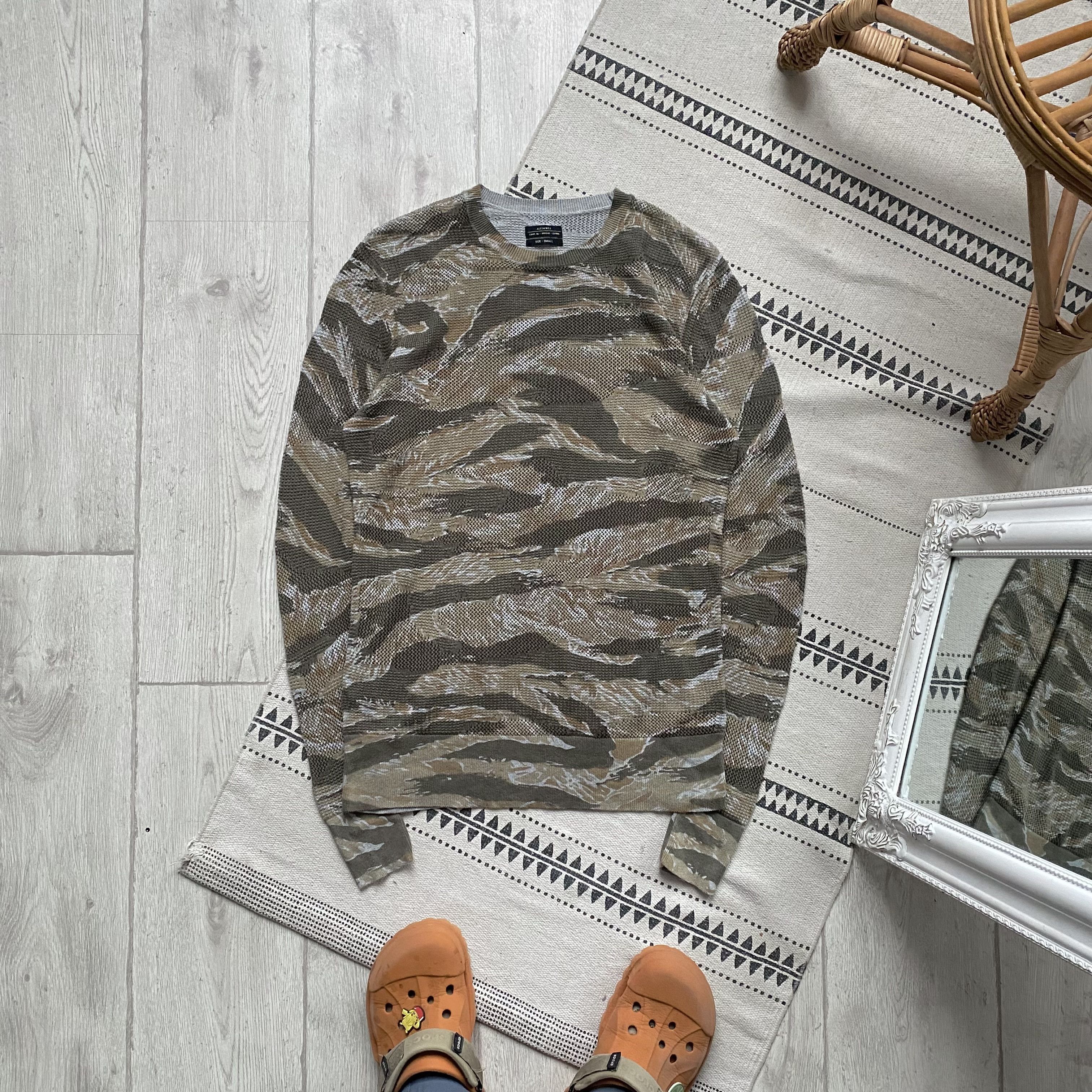 Allsaints Designer Allsaint camo sweater light pullover Size US S / EU 44-46 / 1 - 1 Thumbnail