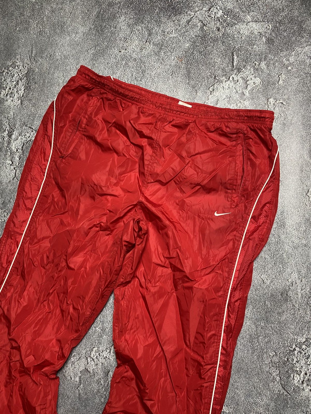 Nike Nike pants nylon vintage size Xxl red Size US 36 / EU 52 - 2 Thumbnail