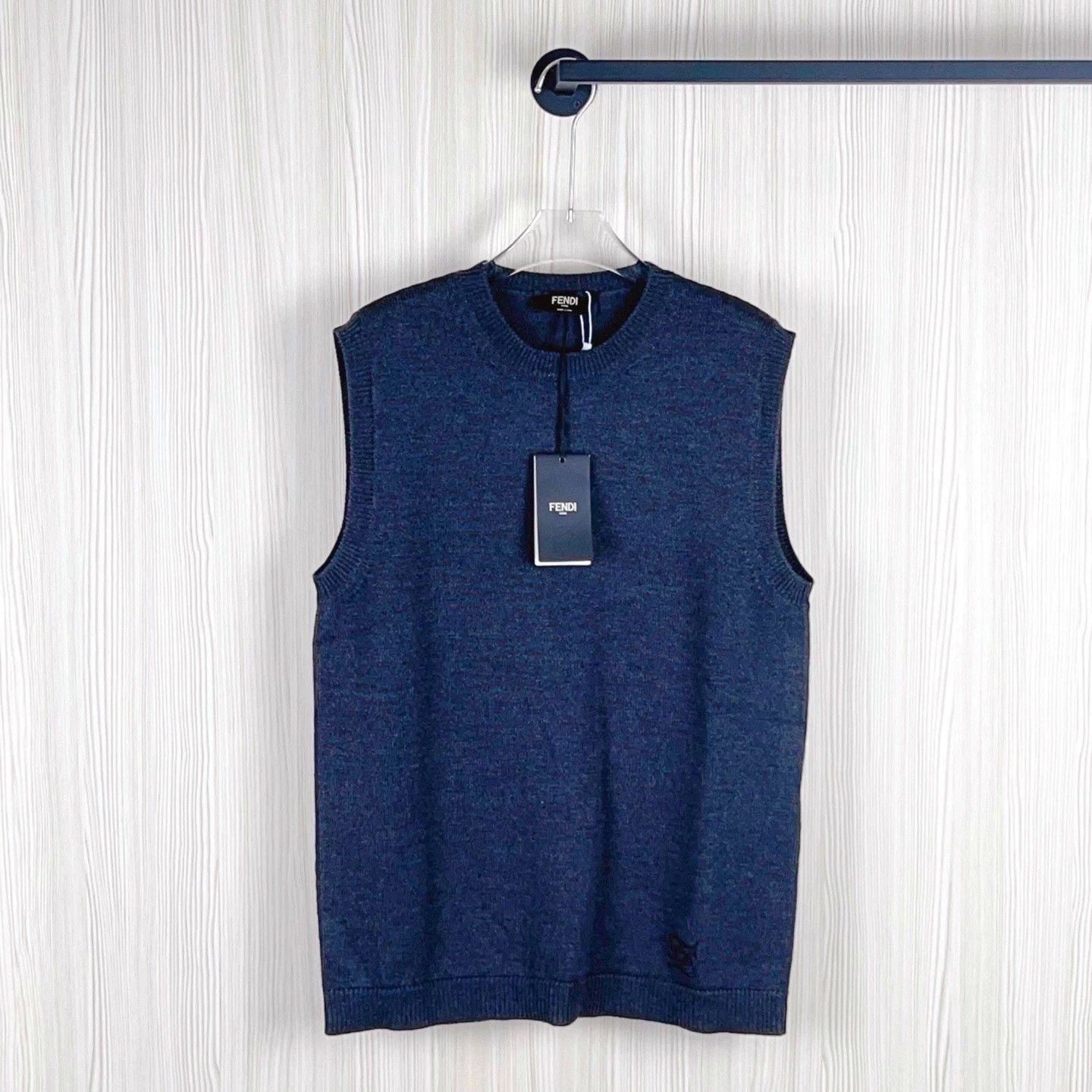 Fendi Fendi Sleeveless Top Size 52 New Condition Size US L / EU 52-54 / 3 - 1 Thumbnail