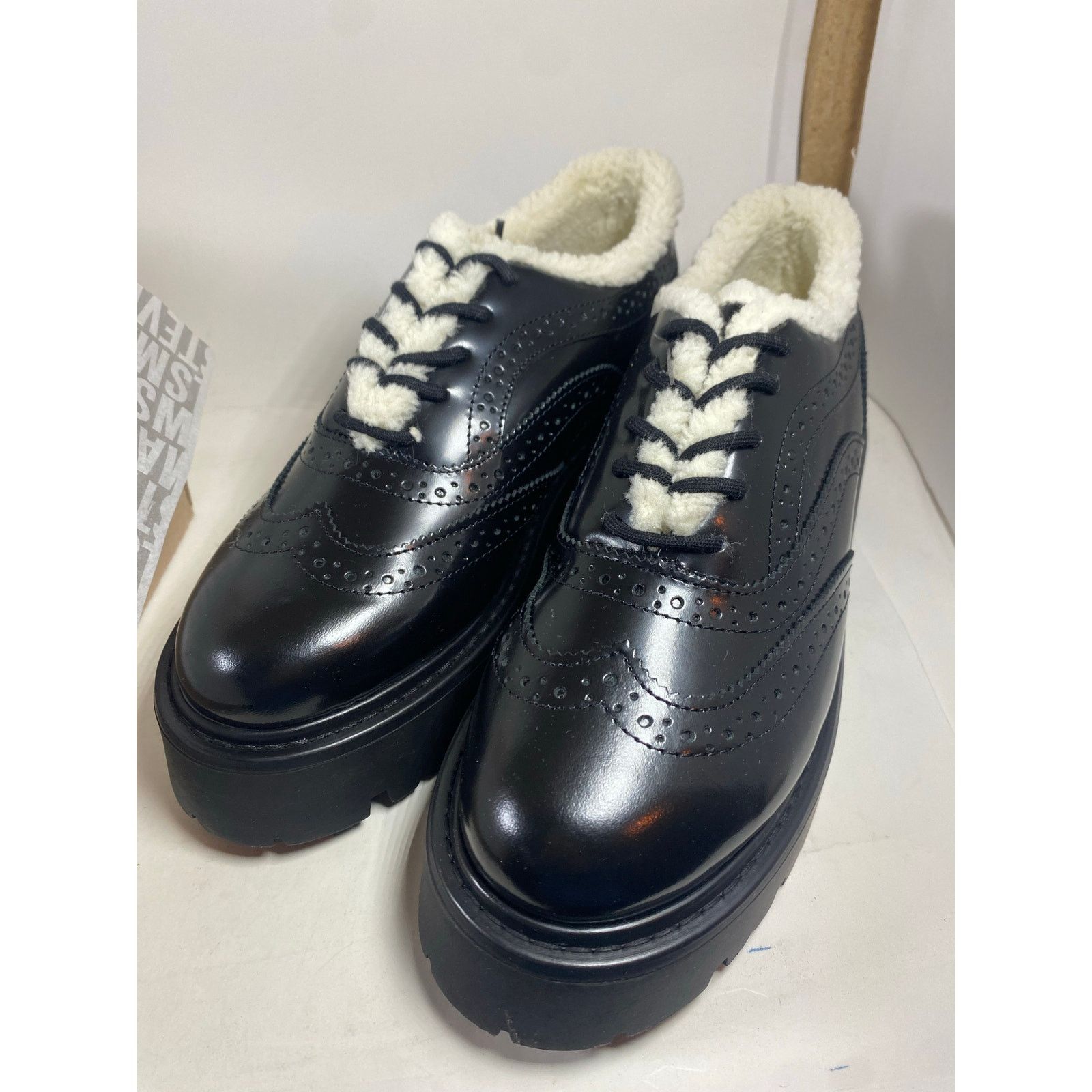 Steve Madden Steve Madden Rudi Black Leather Faux Fur Oxfords Women's 9.5 Size US 9.5 / IT 39.5 - 1 Thumbnail