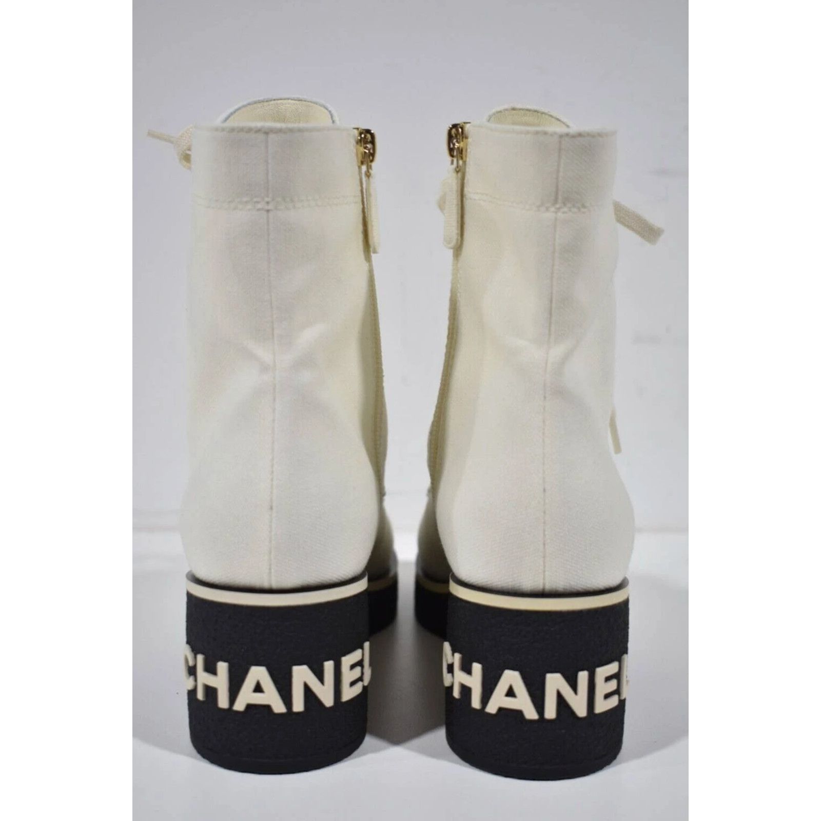 Chanel Chanel 21C White Fabric CC Logo Combat Lace Up Tie Size US 9 / IT 39 - 11 Thumbnail