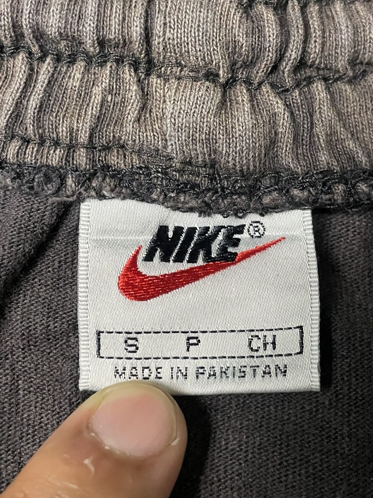 Japanese Brand × Nike × Vintage Vintage Nike Men’s Sweat Shorts (75) Size US 32 / EU 48 - 7 Thumbnail