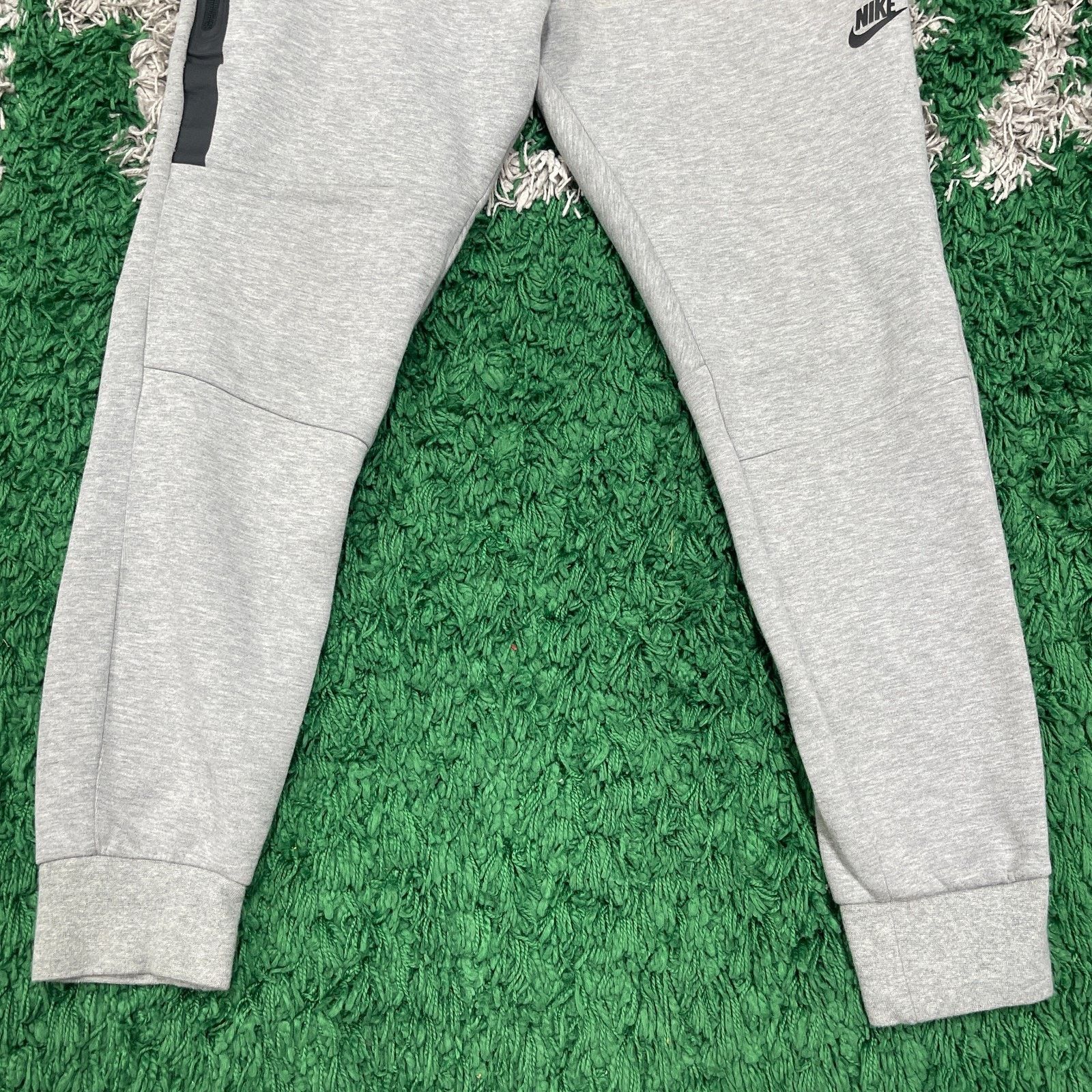Nike Nike Sportswear Tech Fleece joggers Sweatpants size Medium Size US 30 / EU 46 - 3 Thumbnail