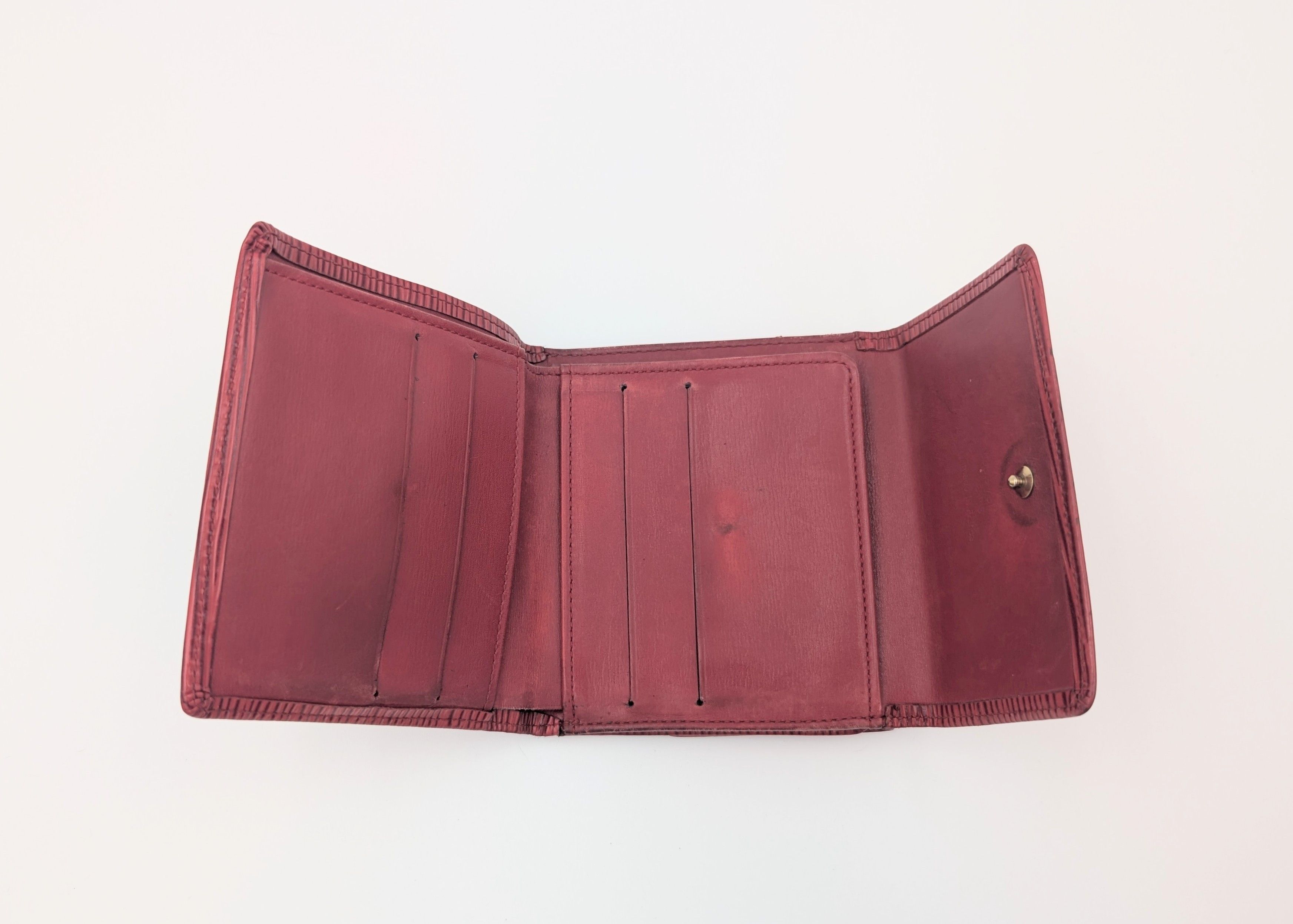 Louis Vuitton Louis Vuitton Epi Wallet in Castillan Red Size ONE SIZE - 4 Thumbnail