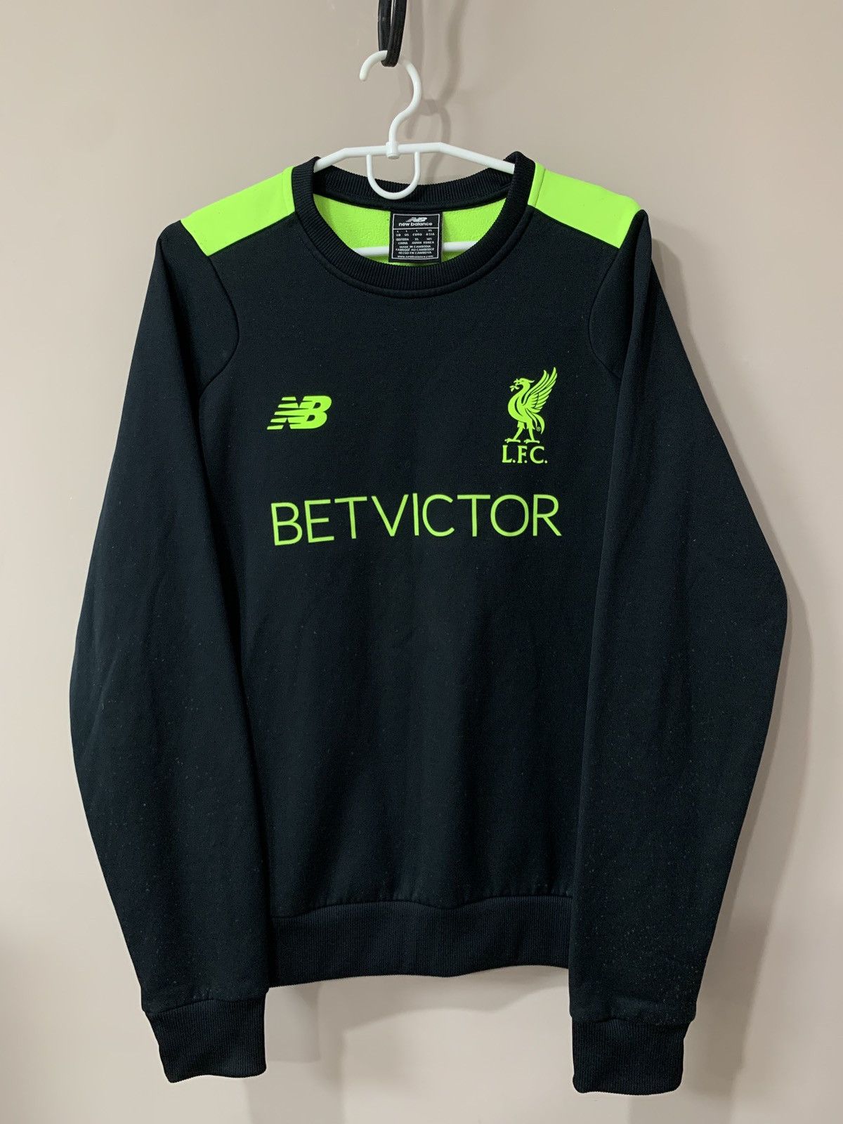 New Balance Liverpool Football Sweatshirt New Balance Soccer Size L Size US L / EU 52-54 / 3 - 1 Thumbnail
