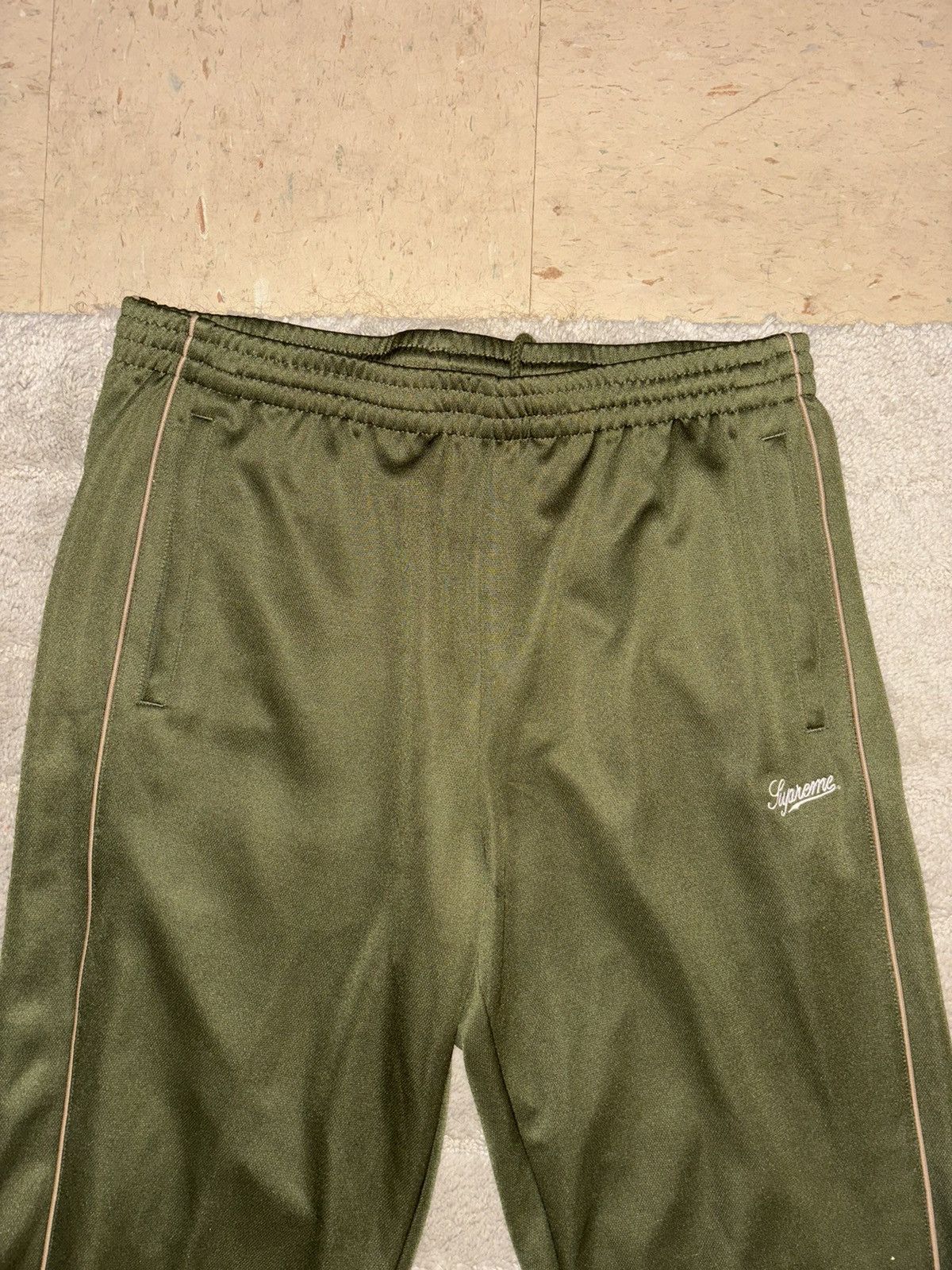 Supreme Supreme Tricot Track Pant 'Olive' - SS24P21 OLIVE Size US 30 / EU 46 - 3 Thumbnail
