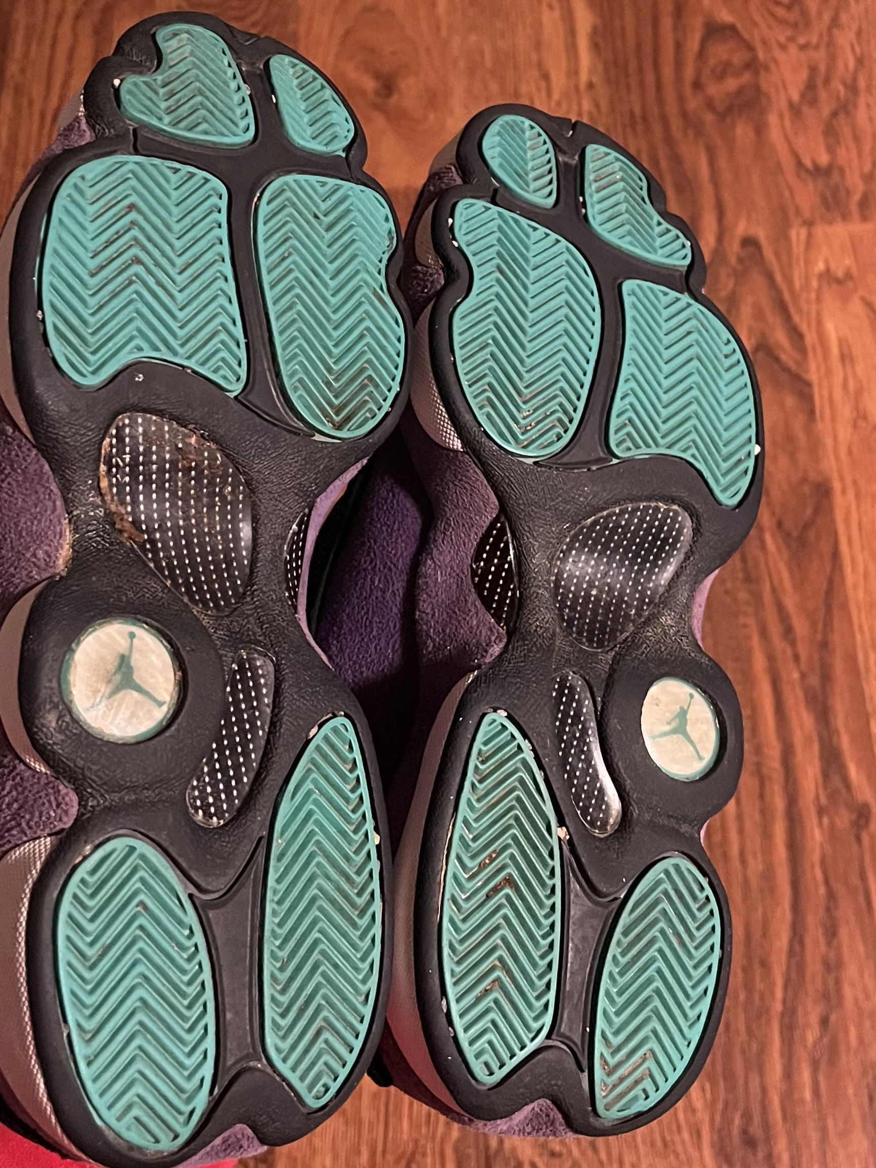 Jordan Brand Air Jordan 13 Retro GS Grape Black Atomic Teal Ultraviolet Size US 7 / EU 40 - 7 Thumbnail