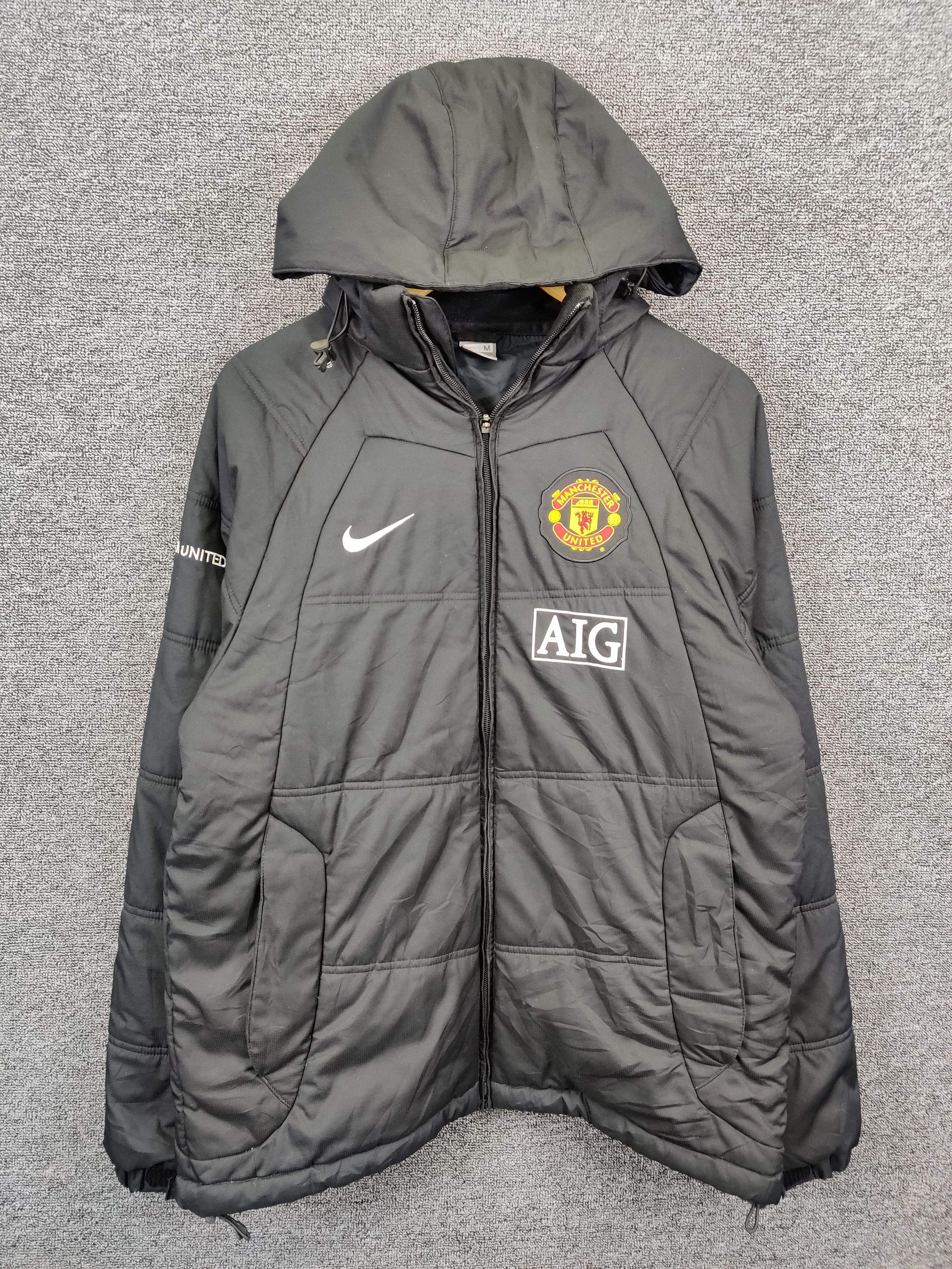 Nike Vintage Nike Manchester United AIG Puffer Jacket Size US M / EU 48-50 / 2 - 1 Thumbnail