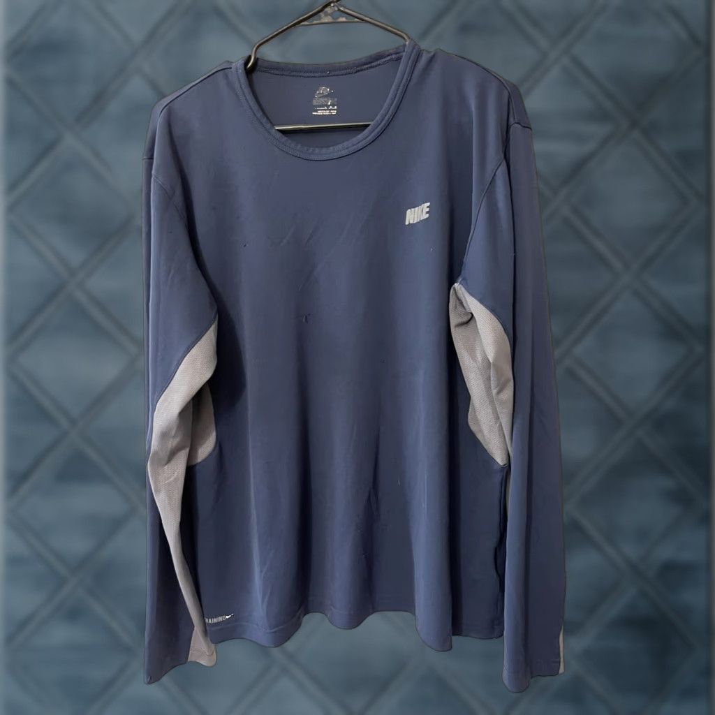 Nike Nike Training Mens Large Crew Long Sleeve Top Nike Sideline UV Shirt Pullover Crew Neck 100% Polyester Regular Blue Navy Football Sports Training Size US L / EU 52-54 / 3 - 1 Thumbnail