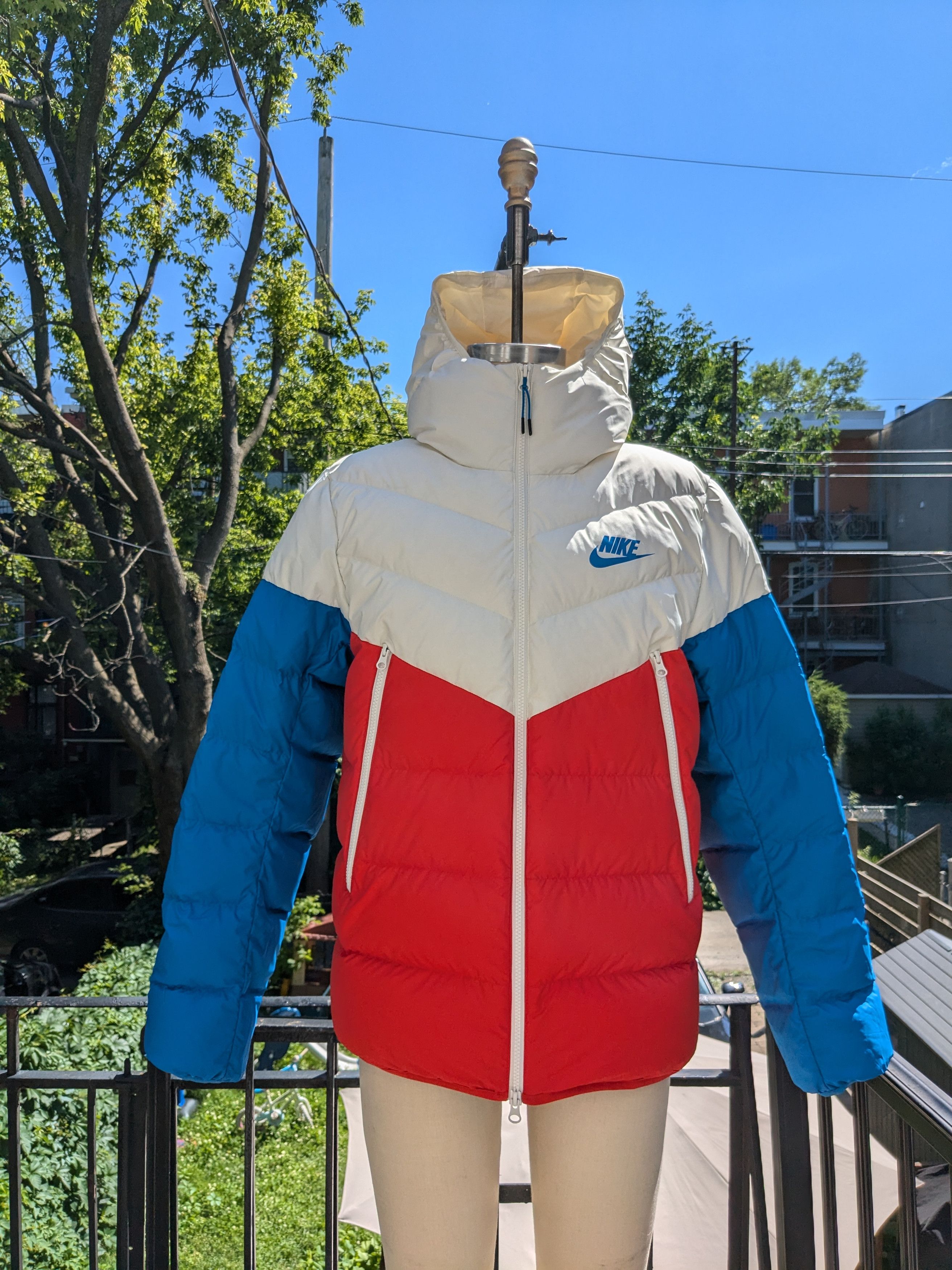 Nike Nike NSW Windrunner Down Fill Puffer Jacket, Model #928833 Size US M / EU 48-50 / 2 - 1 Thumbnail