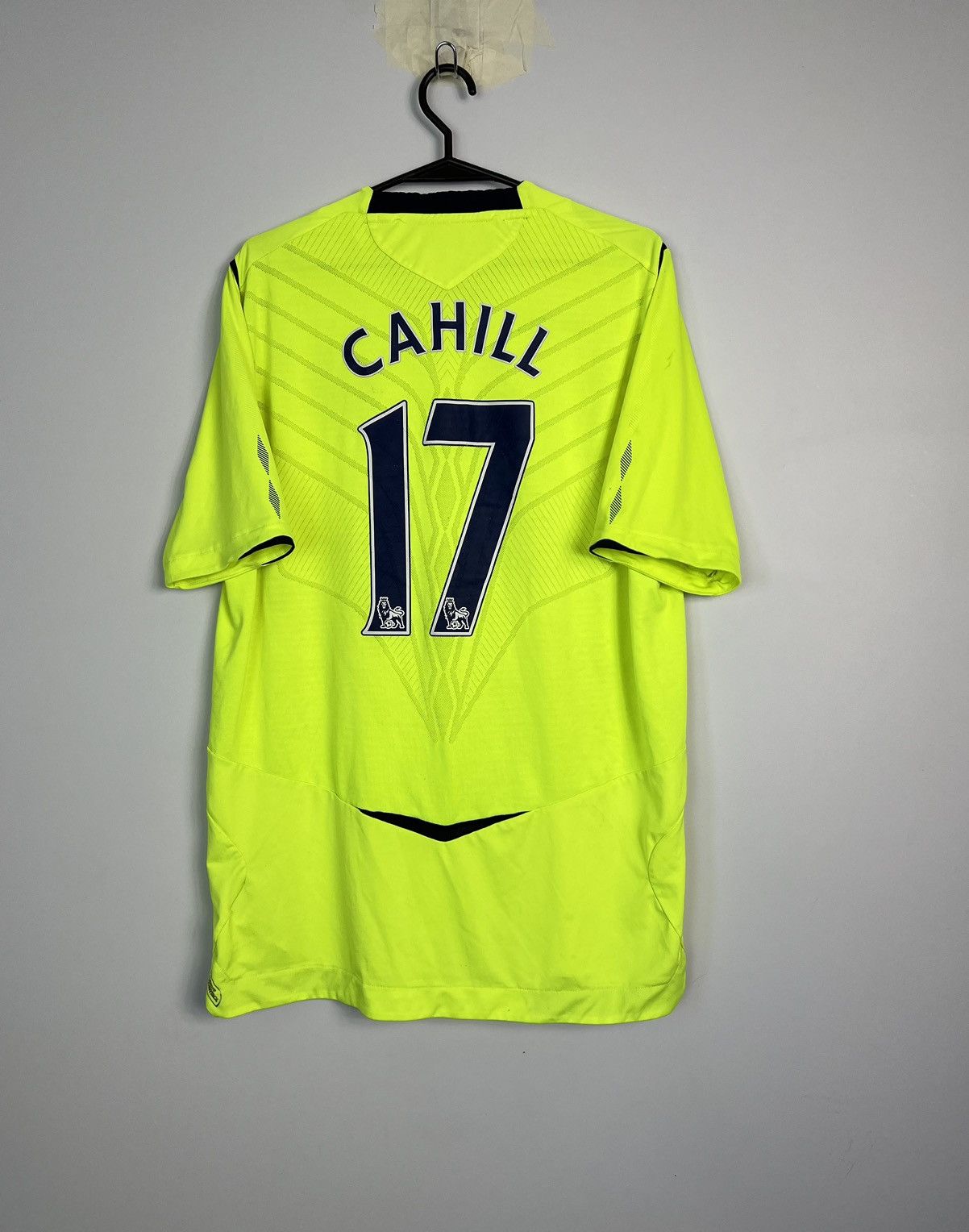 Umbro Umbro Everton FC Cahill #17 Soccer Jersey Size US L / EU 52-54 / 3 - 3 Thumbnail