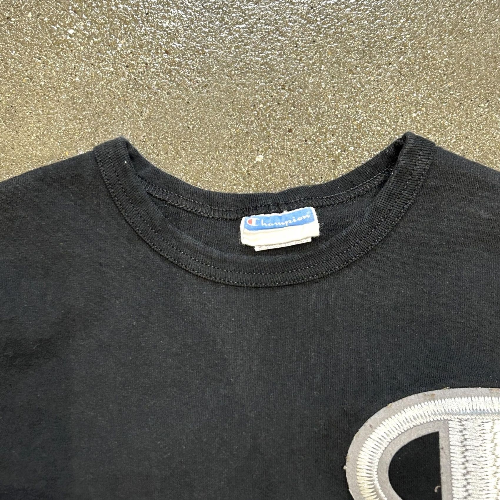 Champion Champion Shirt Mens S Black Big Logo Chenille Patch Tee Athletic Crewneck Size US S / EU 44-46 / 1 - 2 Thumbnail