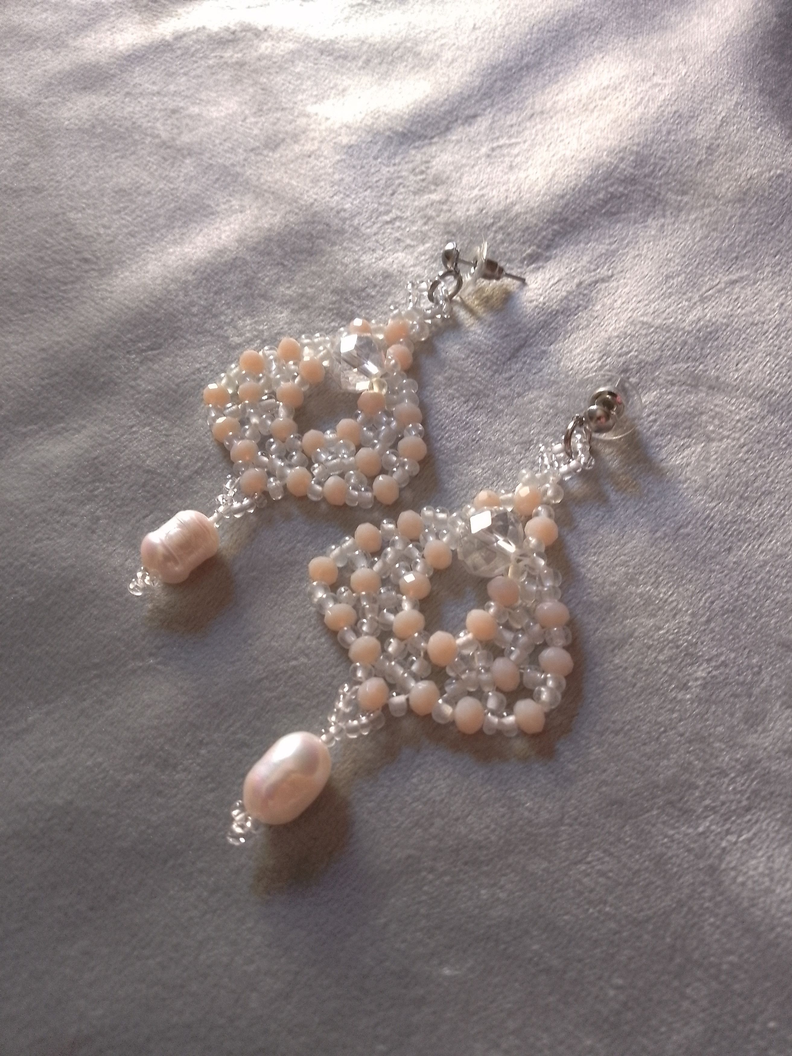 Handmade Elegant Earrings with Fresh water pearls and crystal Size ONE SIZE - 4 Thumbnail