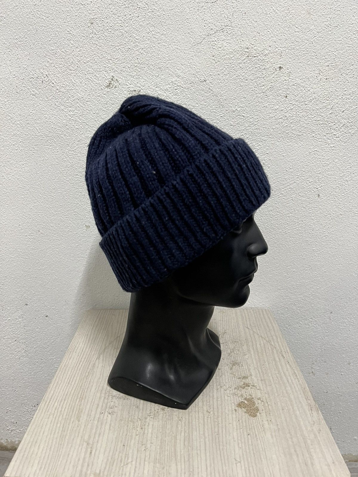 American Eagle Outfitters American Eagle Plain Beanie Hat Size ONE SIZE - 4 Thumbnail