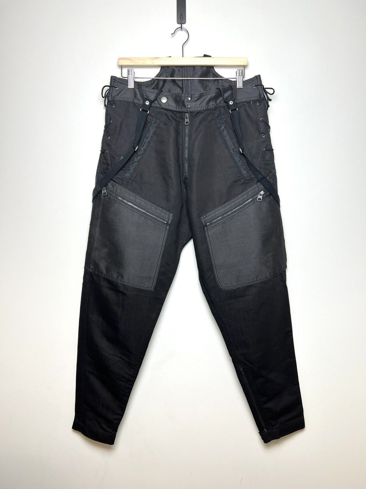 Giorgio Armani armani y2k multipocket cargo pants with braces Size US 33 - 1 Thumbnail
