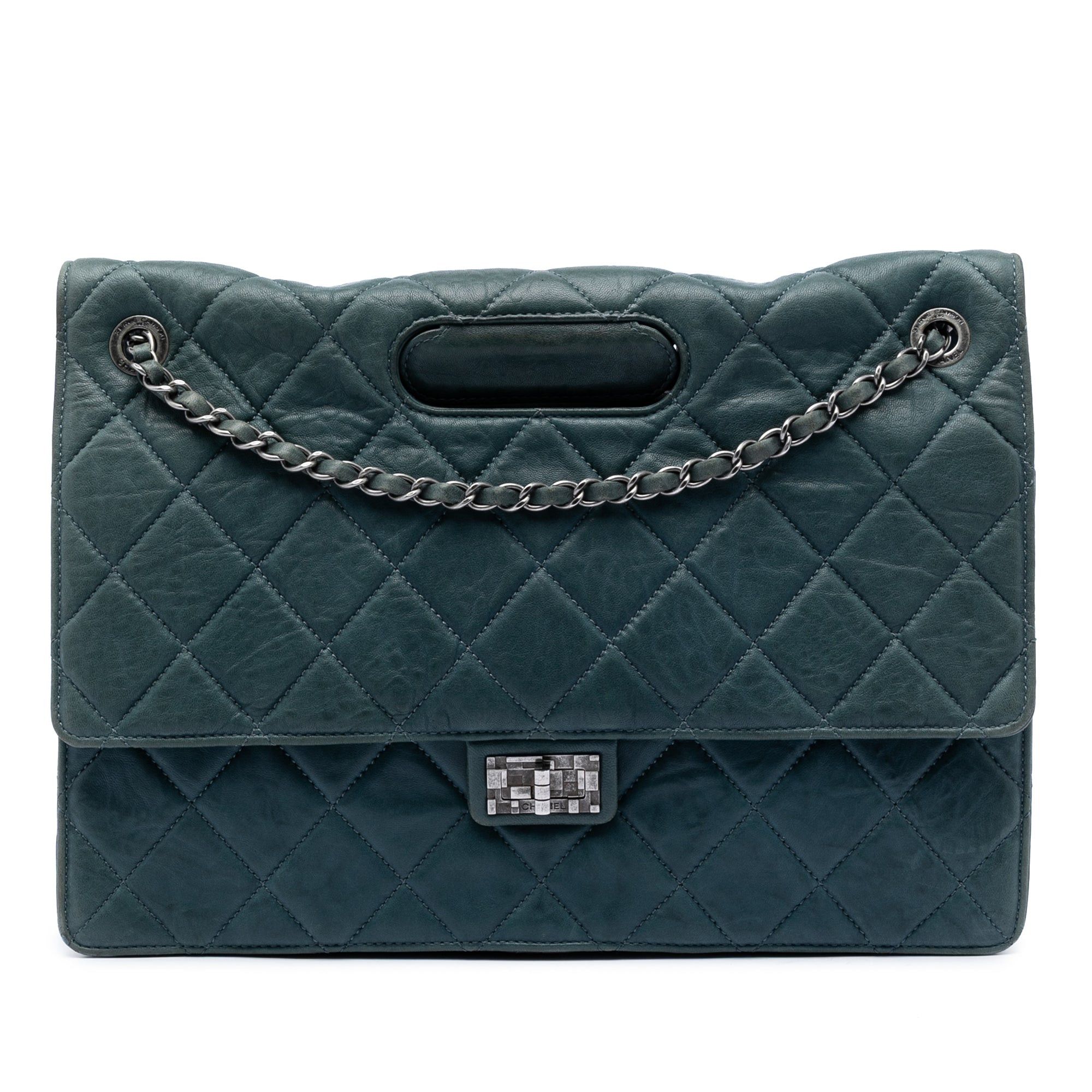 Chanel Paris Byzance Maxi Washed Lambskin Take Away Flap Size ONE SIZE - 1 Thumbnail