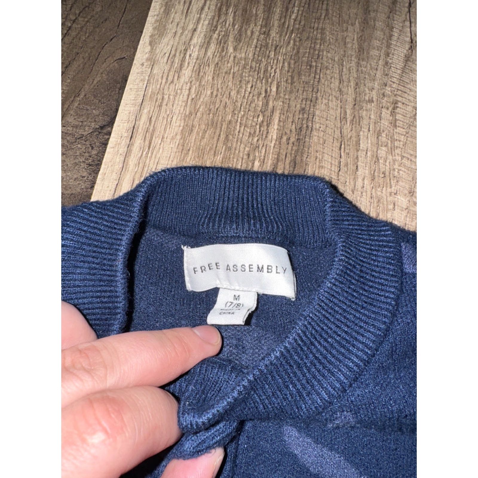 Vintage Free Assembly Cardigan Sweater Blue Medium Petites Women Flower Heavyweight 16x17 16x17.5 Size M / US 6-8 / IT 42-44 - 3 Thumbnail