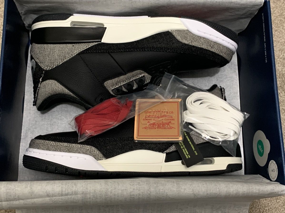 Jordan Brand × Levi's Jordan Retro 3 Levi’s Black Size 10.5 Style #IR0914-400 Size US 10.5 / EU 43-44 - 2 Thumbnail