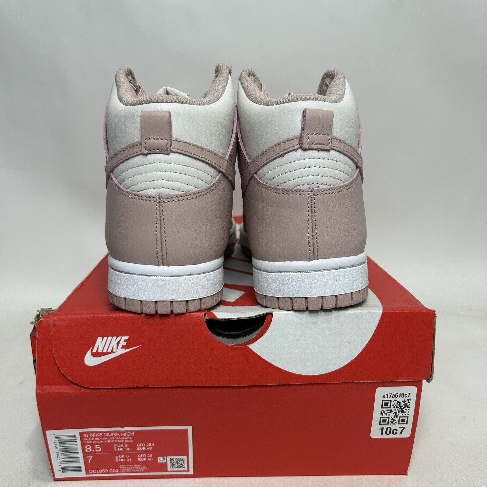 Nike Nike Dunk High WMNS “Pink Oxford” 2024 Size US 8.5 / IT 38.5 - 4 Thumbnail