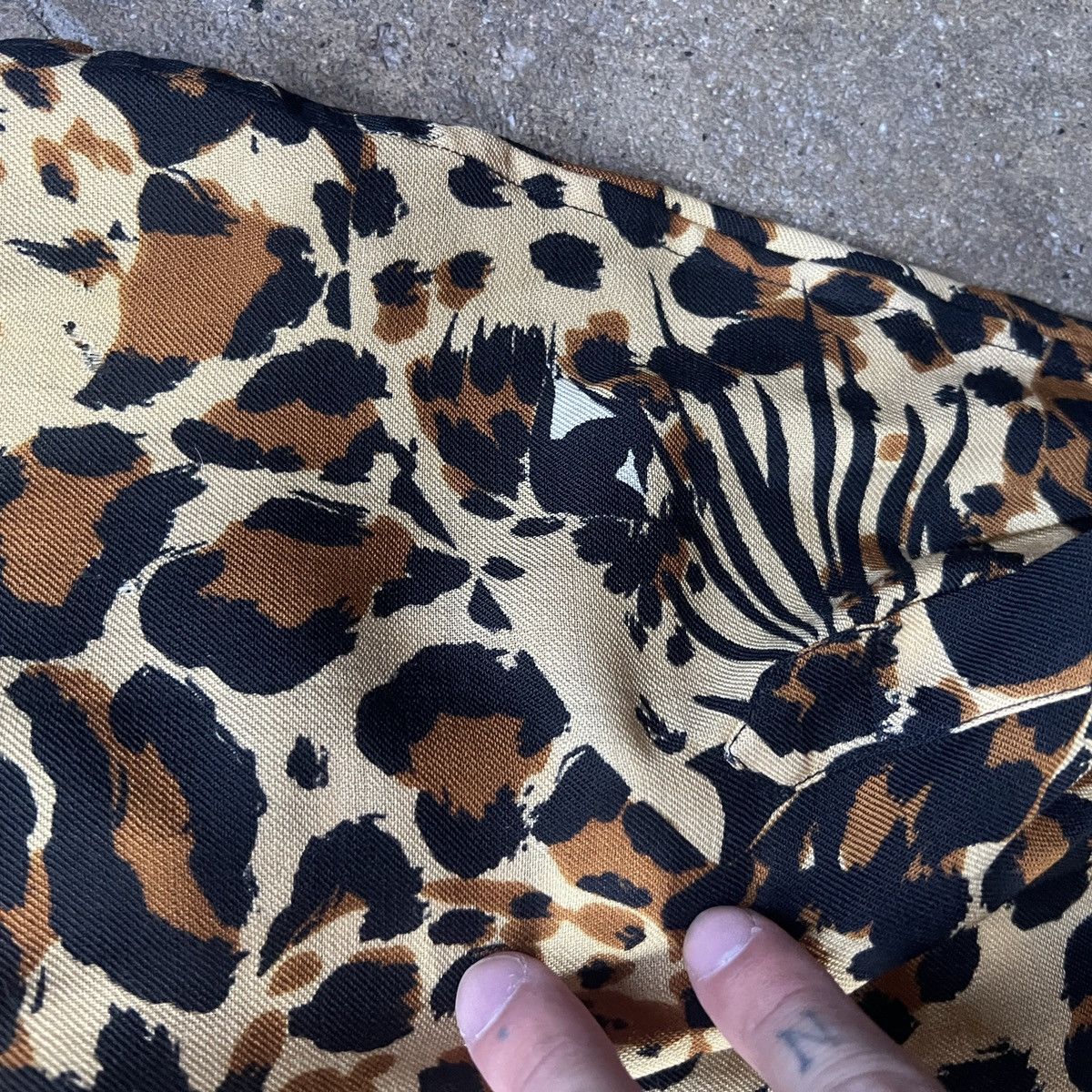 Saint Laurent Paris Saint Laurent FW 1986 Leopard Shirt Size US M / EU 48-50 / 2 - 5 Thumbnail