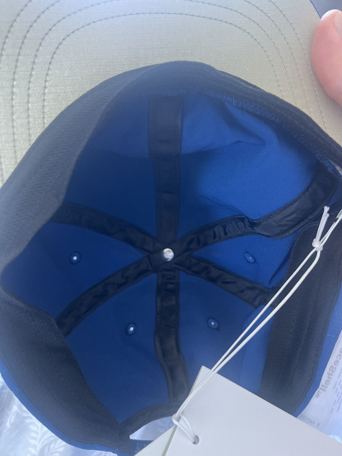 Satisfy BLUE SATISFY PeaceShell running cap RARE Size ONE SIZE - 2 Thumbnail