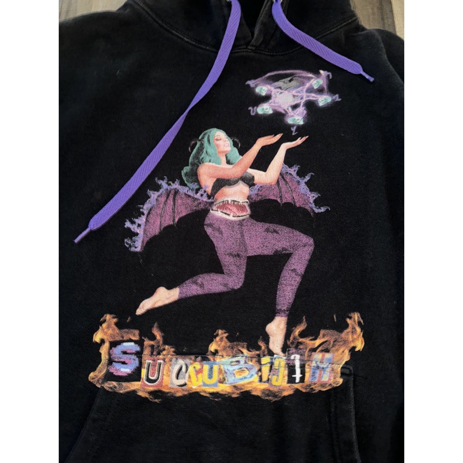 Vintage VINTAGE Anime Succubicity Hoodie Black L Mens Pullover Heavyweight - Note: Original title contains no vintage indicator; removing. Size US L / EU 52-54 / 3 - 2 Thumbnail