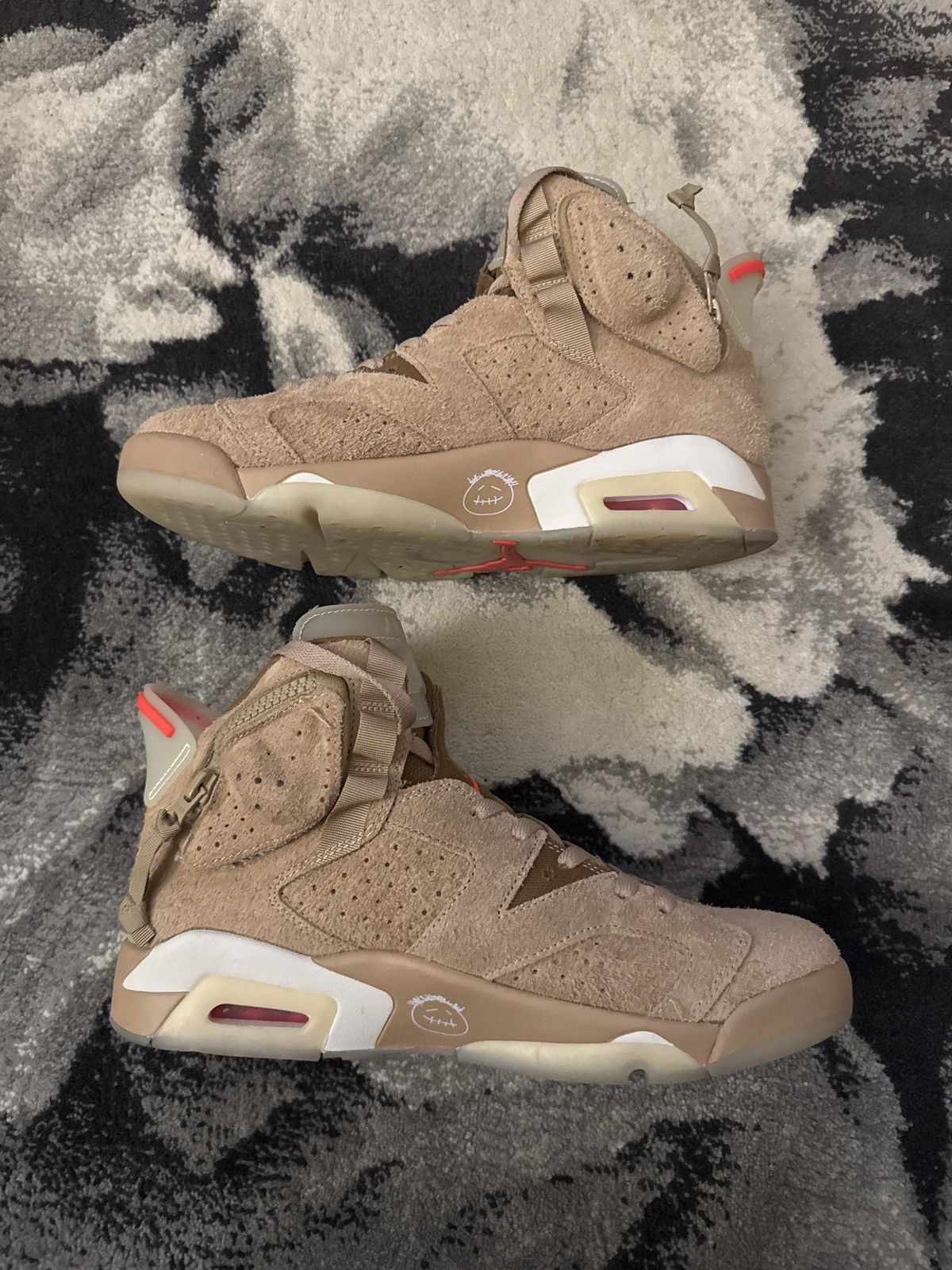 Jordan Brand × Travis Scott Travis Scott 6 British Tan Size US 10 / EU 43 - 2 Thumbnail