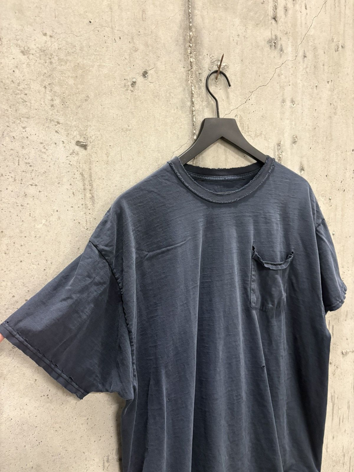 Vintage Vintage Blank Shirt Thrash Fade Distressed Grunge Band Boxy Size US XXL / EU 58 / 5 - 2 Thumbnail