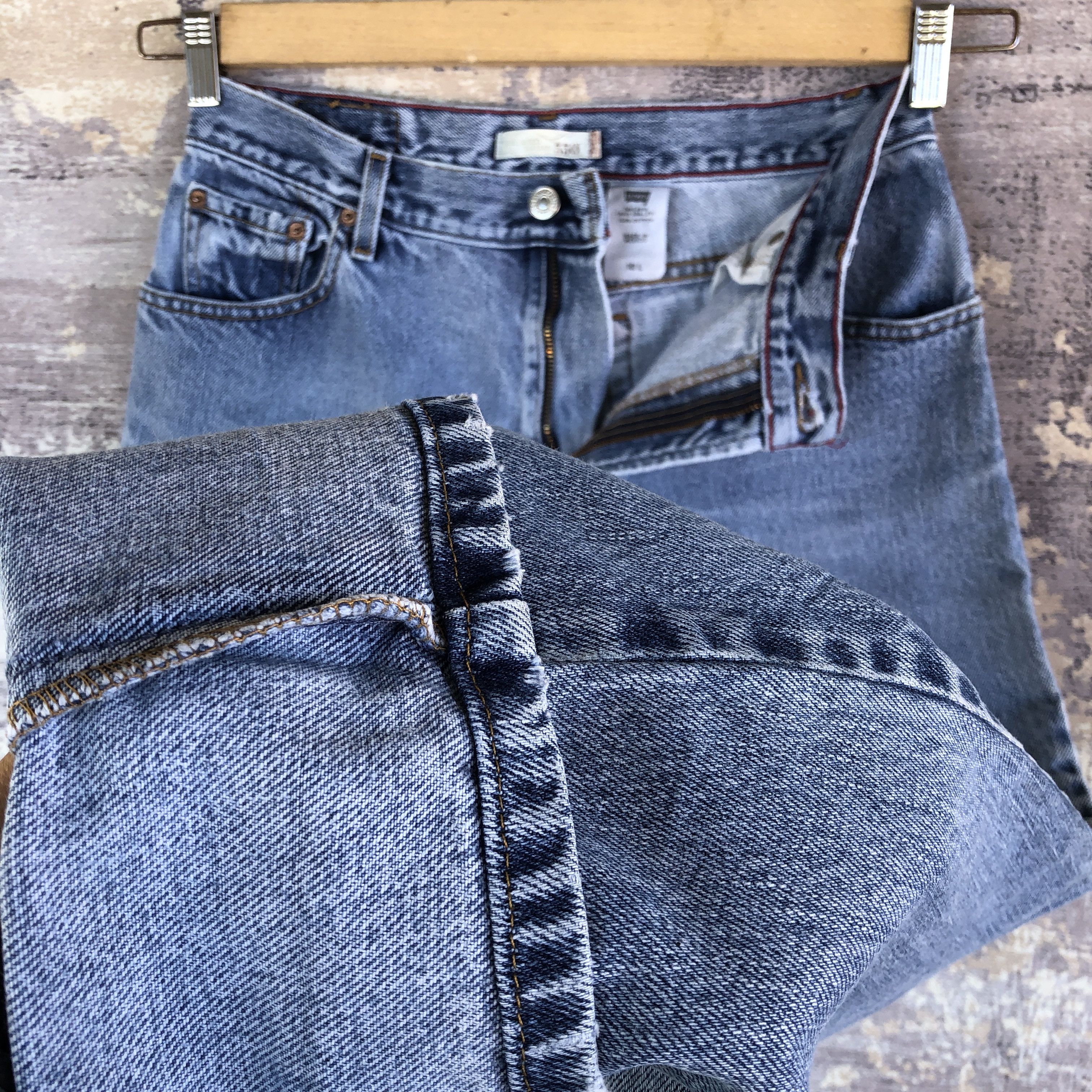 Levi's Vintage Levis 550 Faded Jeans Tapered Light Wash Denim Size 28" / US 6 / IT 42 - 8 Thumbnail