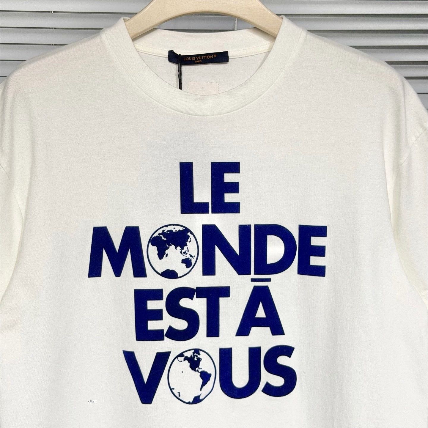 Louis Vuitton Louis Vuitton SS25 Earth Letter Flock Print T-shirt Size US S / EU 44-46 / 1 - 3 Thumbnail